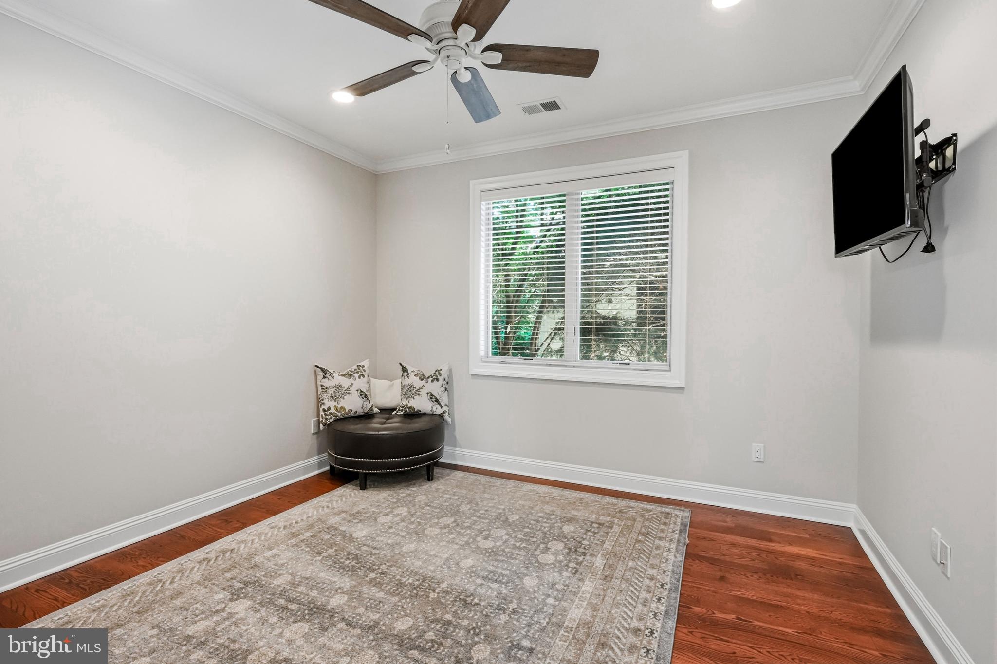BERWYN VILLAGE - Residential