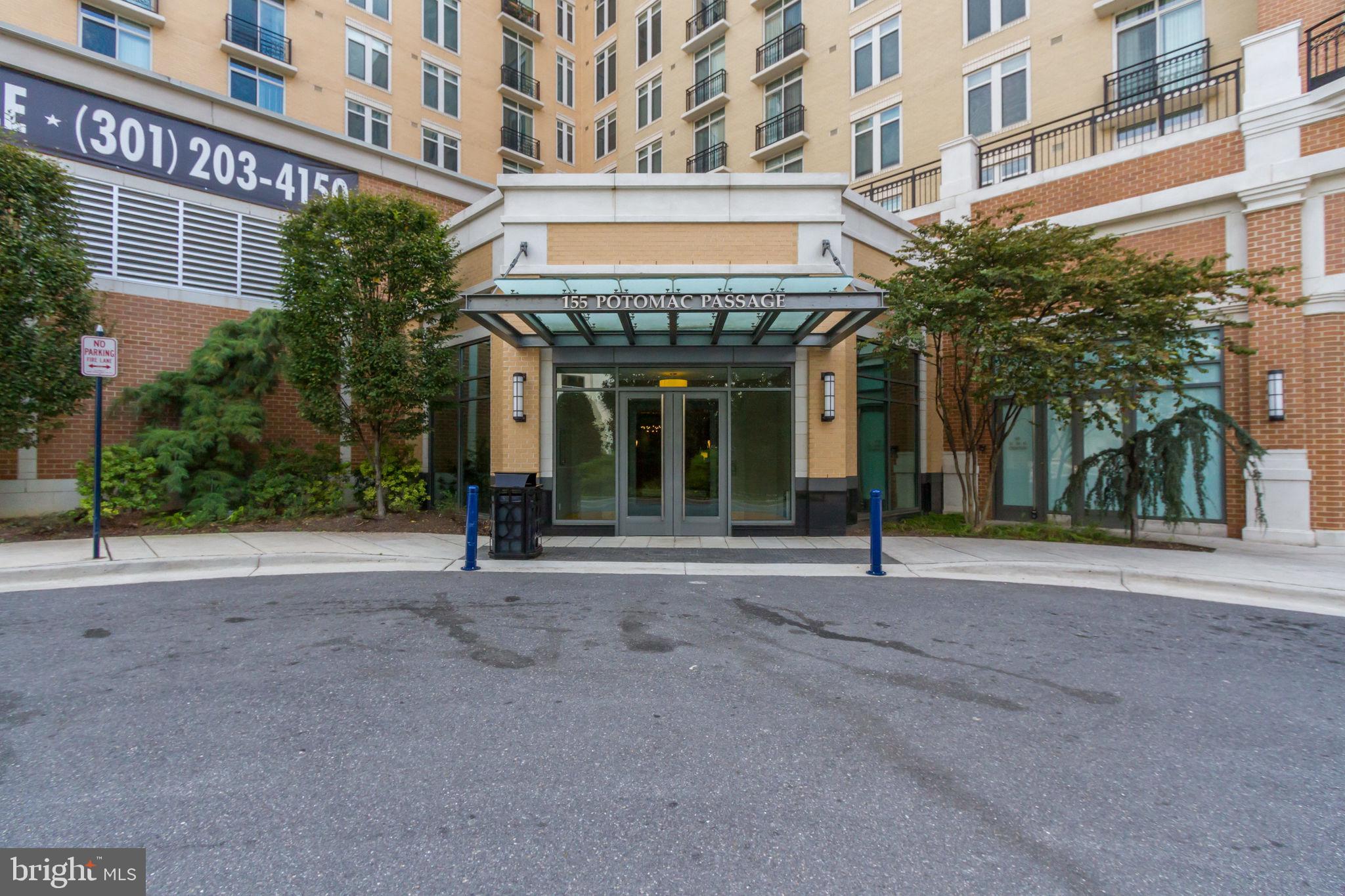 NATIONAL HARBOR - Residential