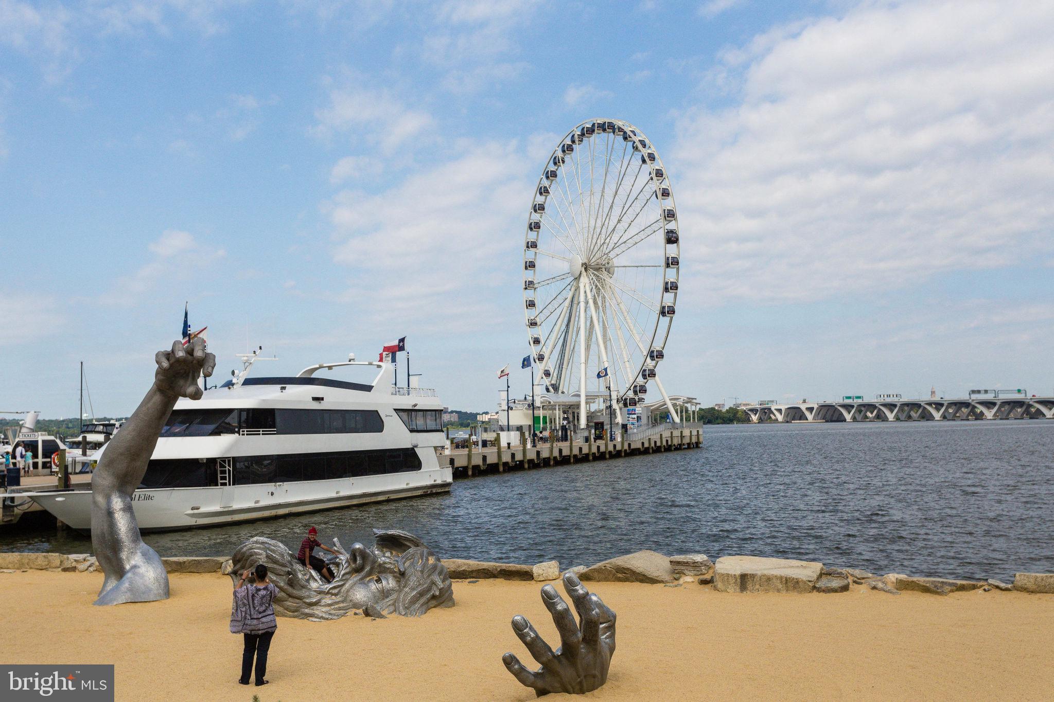 NATIONAL HARBOR - Residential