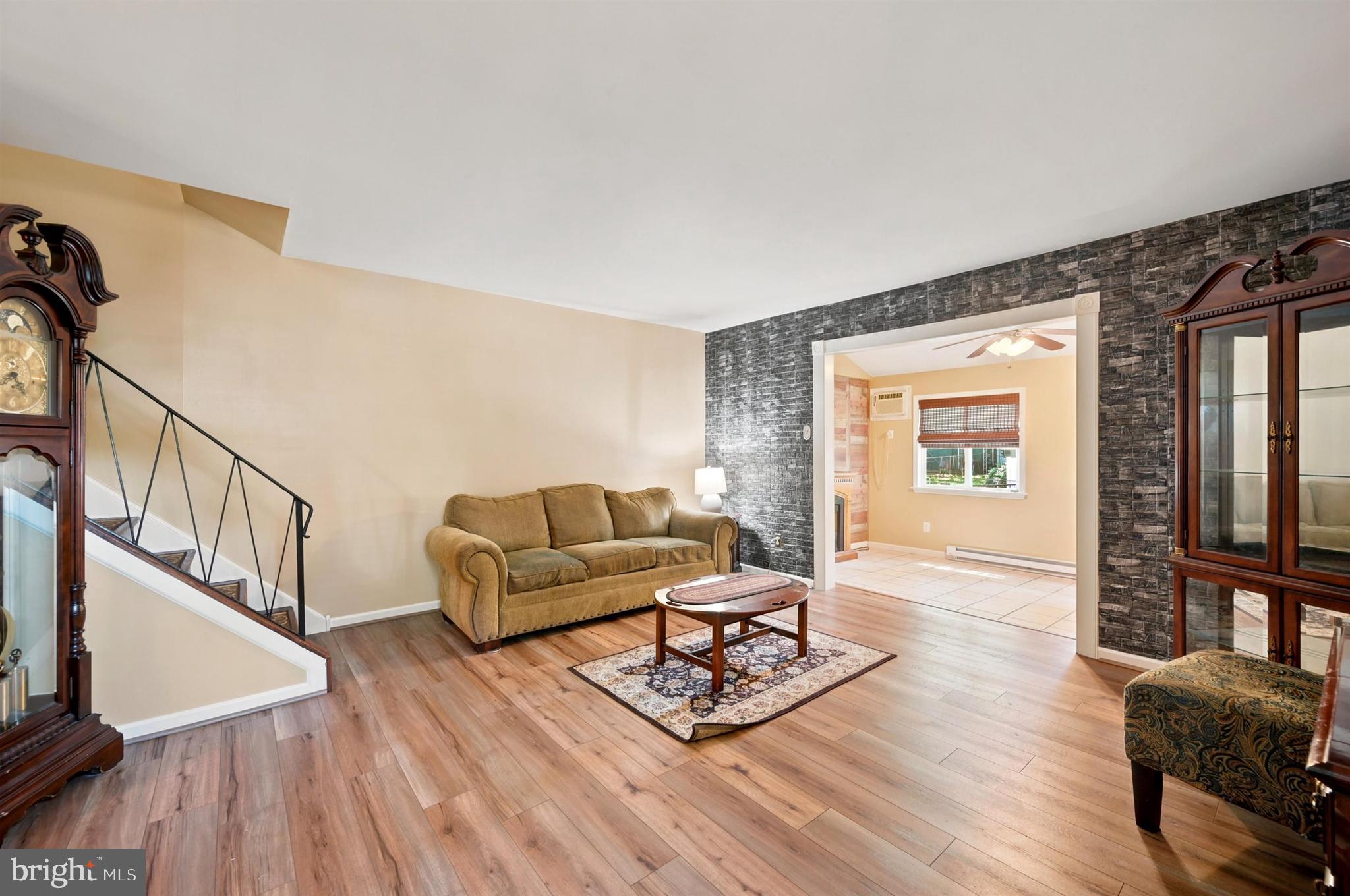 NORRIS HILLS CT - Residential