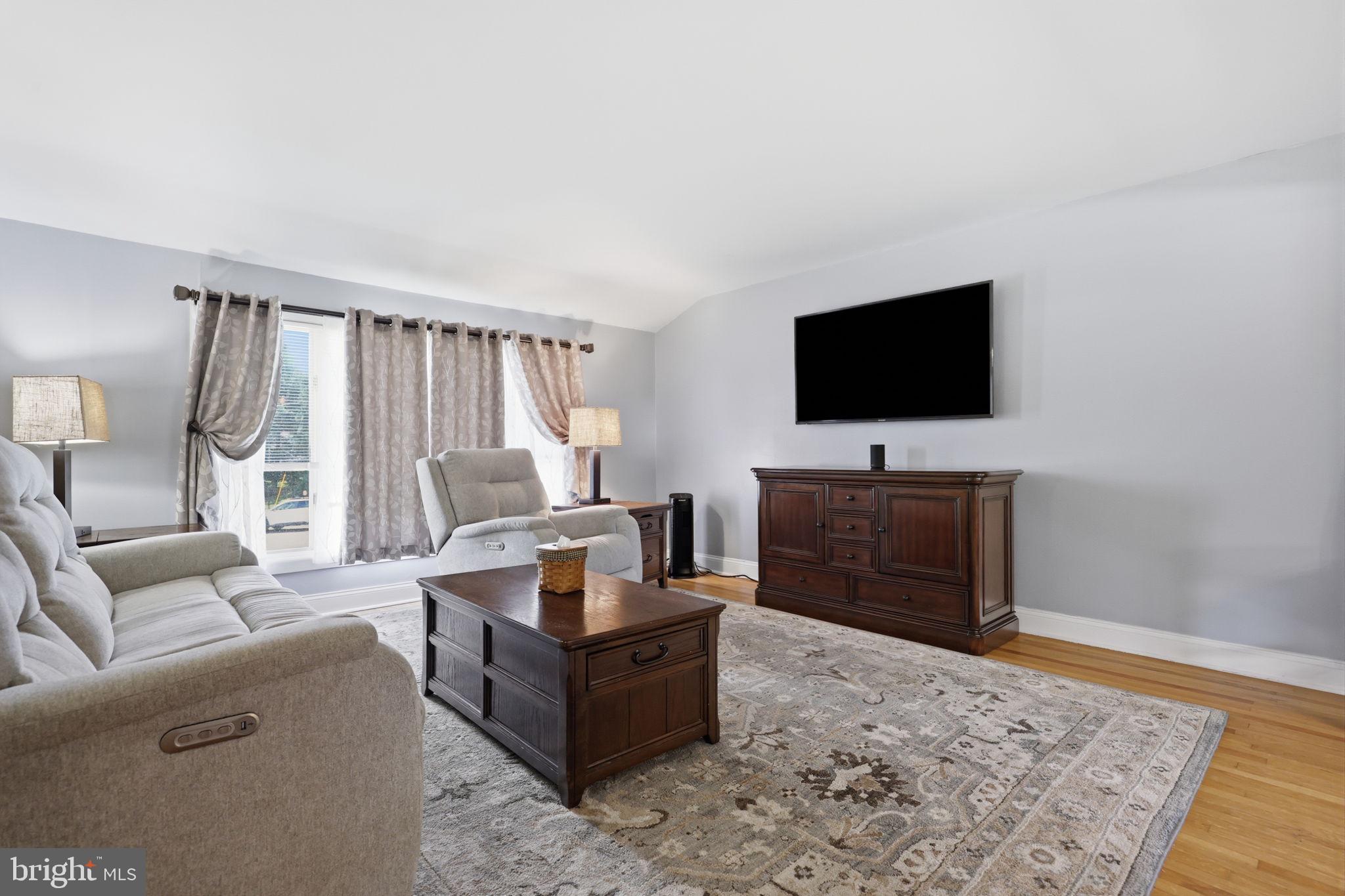 WILLOW MANOR FARMS - Residential