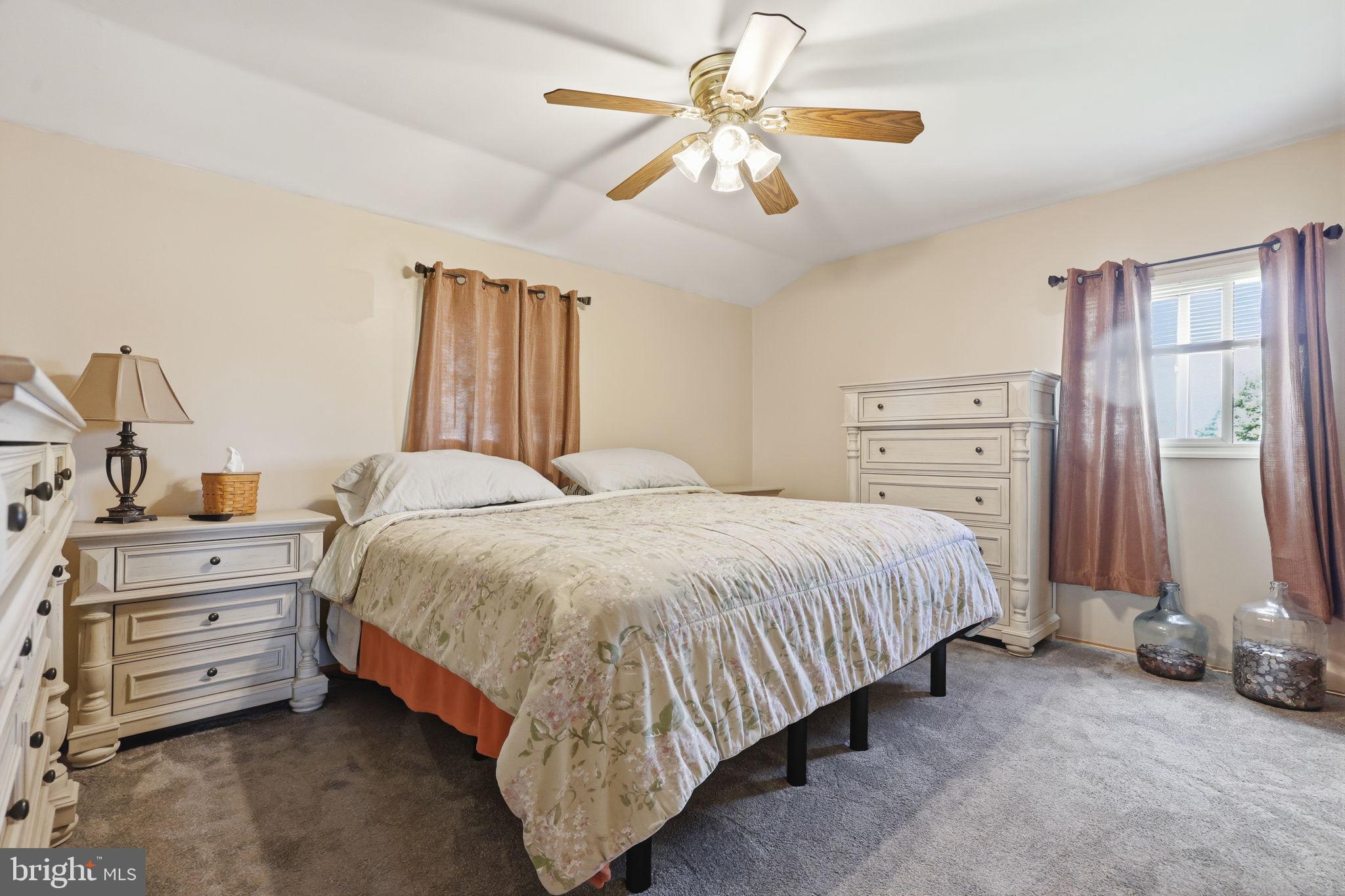WILLOW MANOR FARMS - Residential