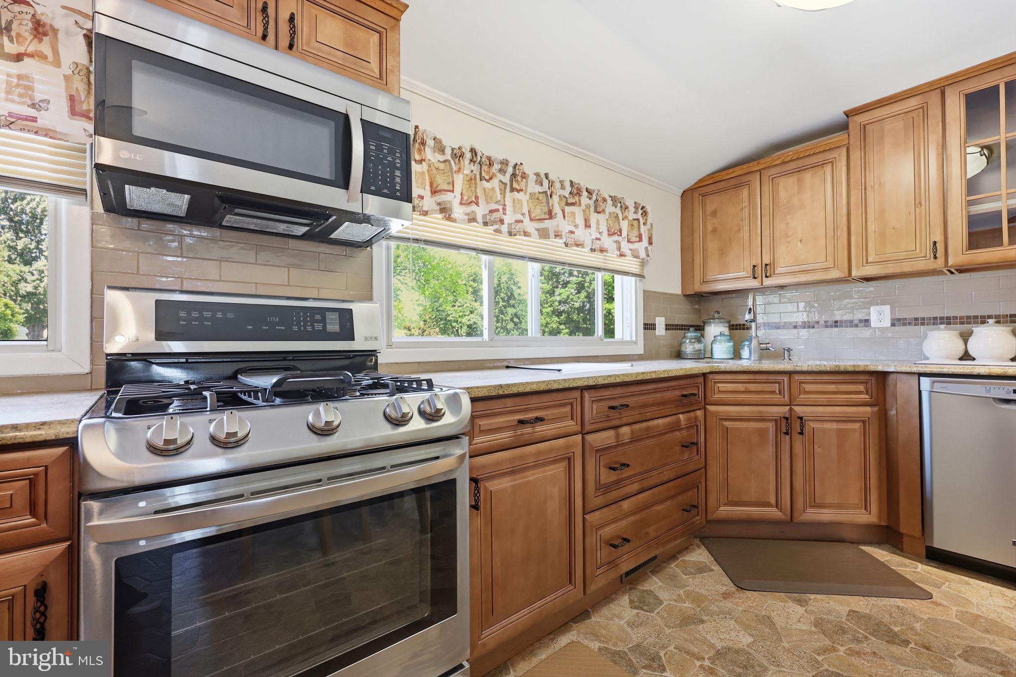 WILLOW MANOR FARMS - Residential