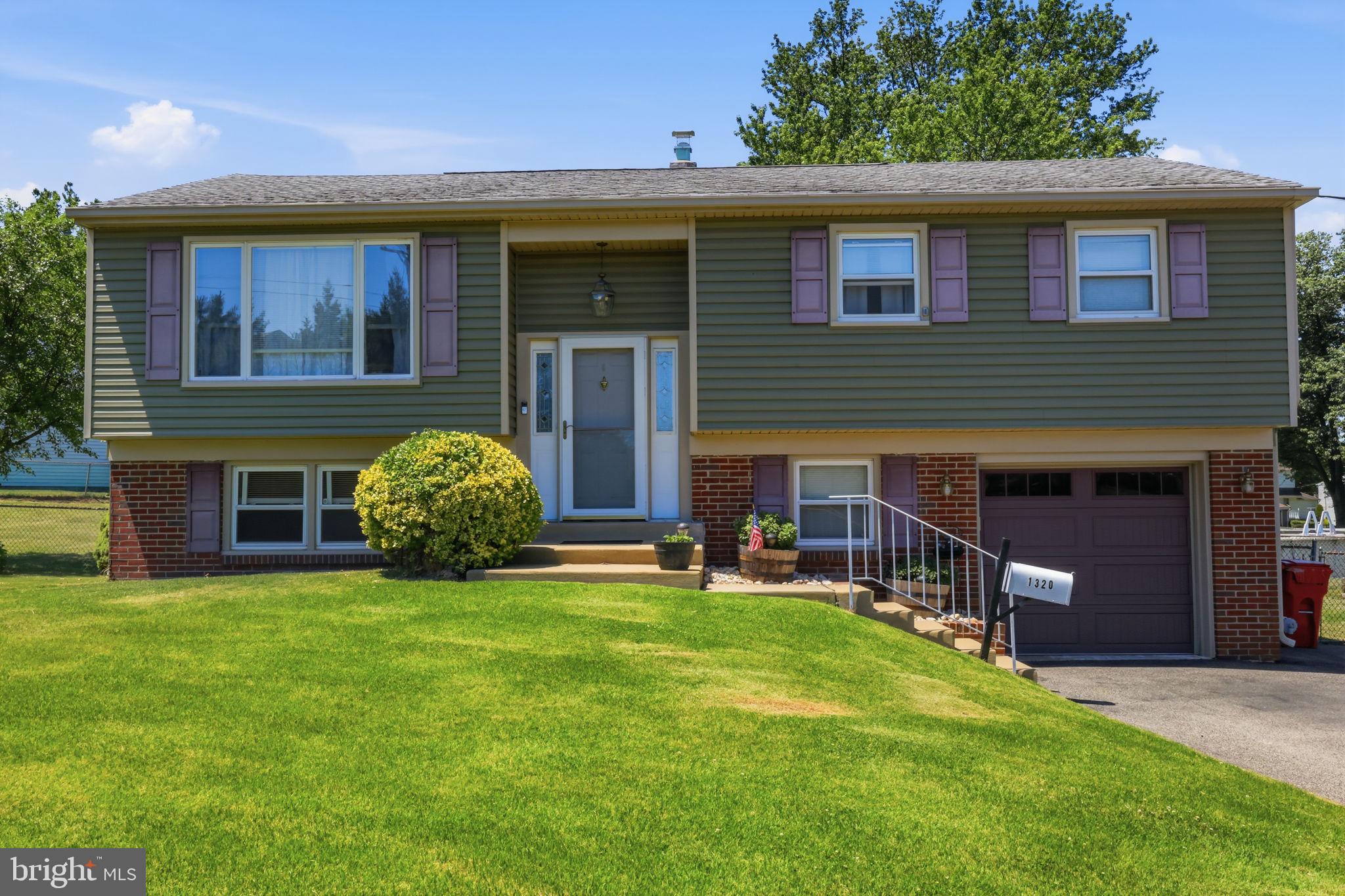 WILLOW MANOR FARMS - Residential