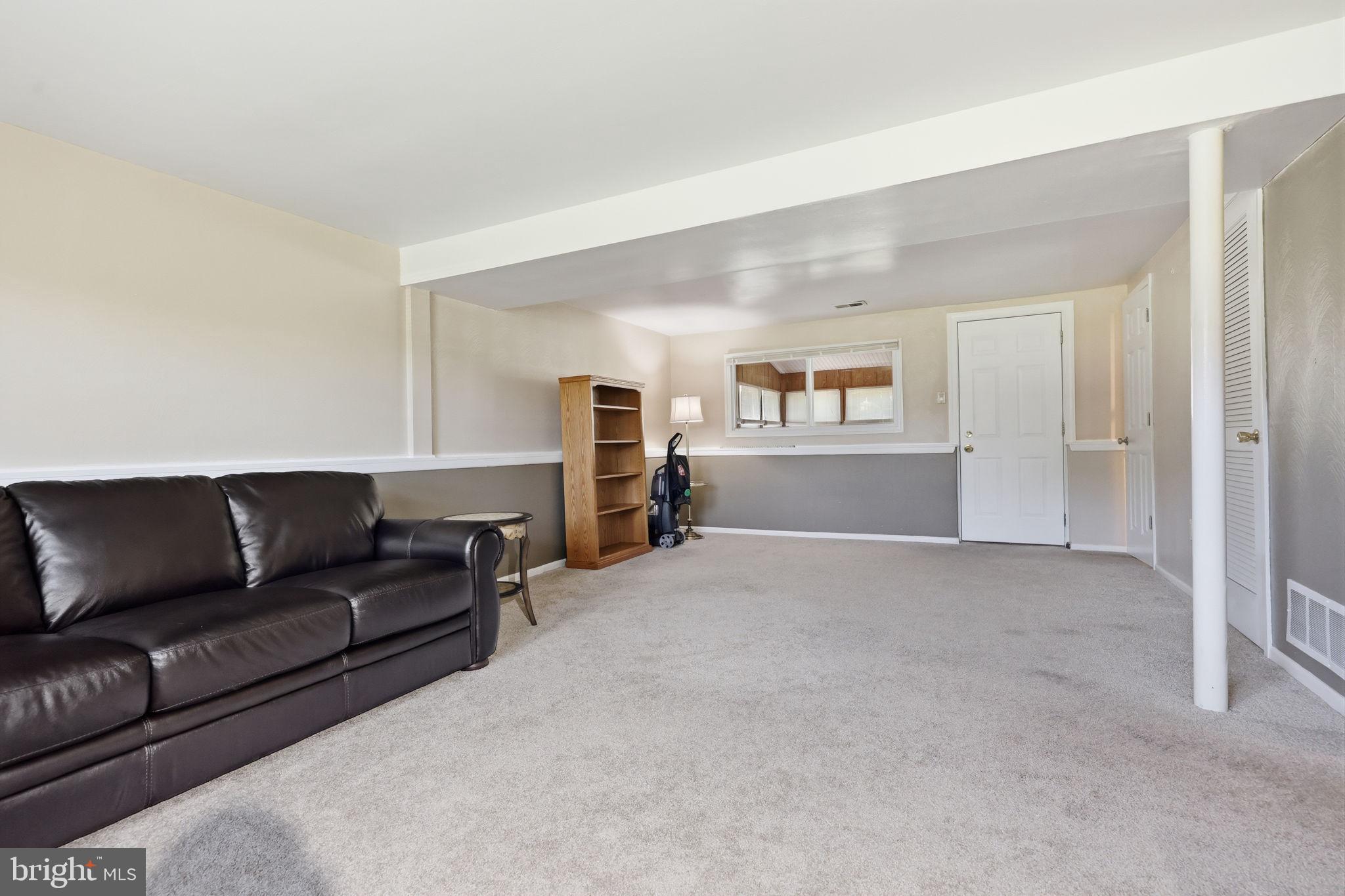 WILLOW MANOR FARMS - Residential
