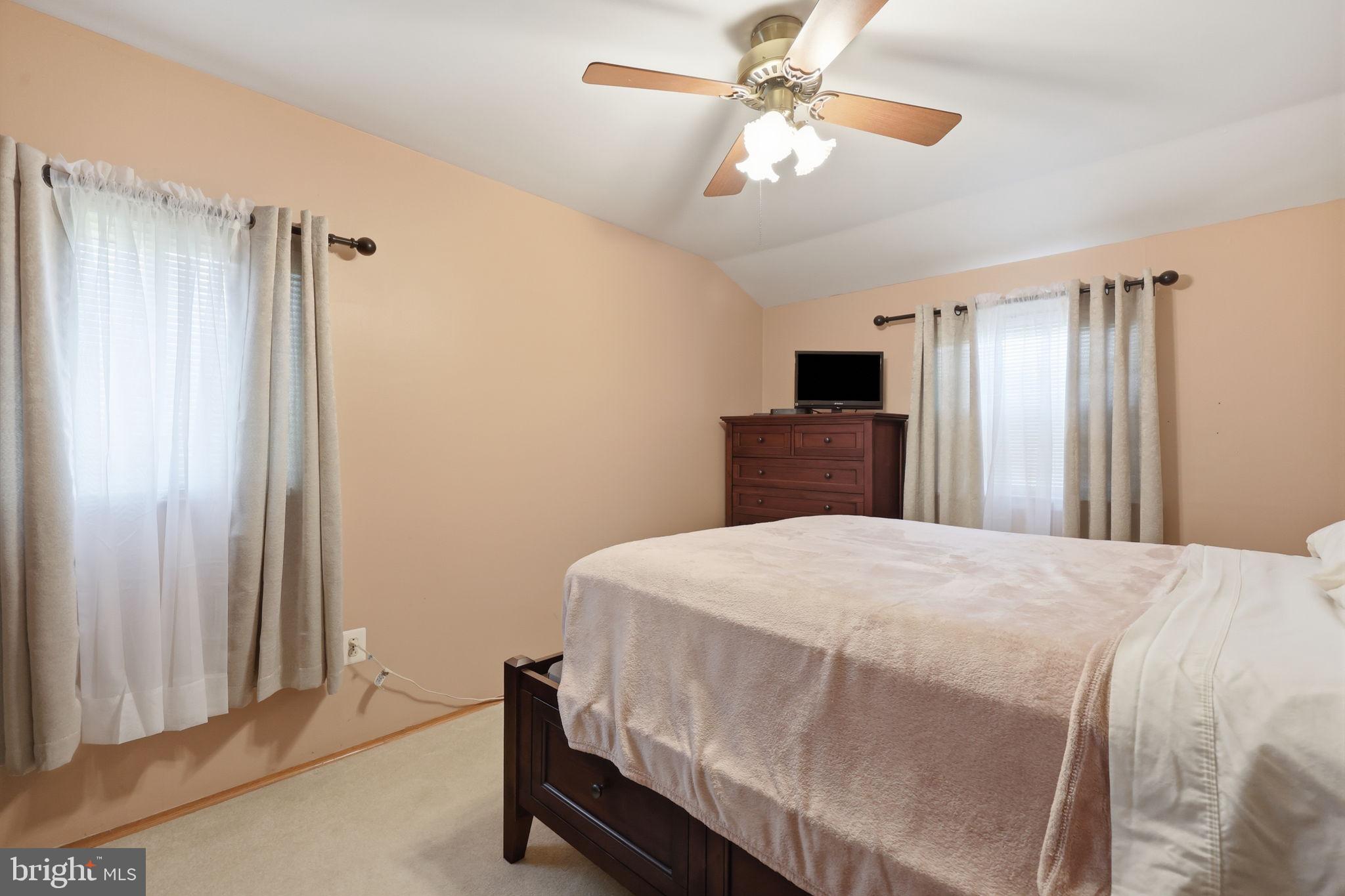 WILLOW MANOR FARMS - Residential