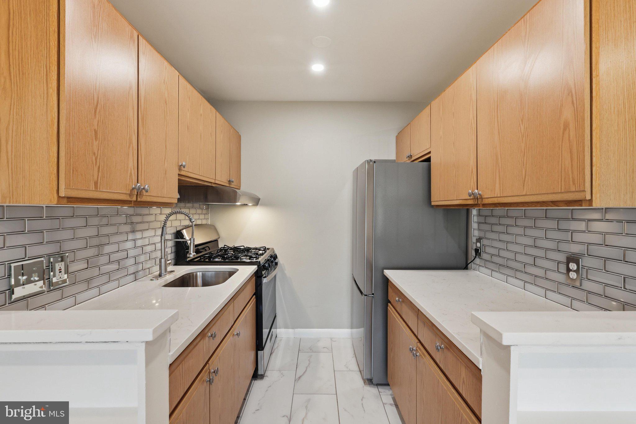 HERITAGE WOODS - Residential