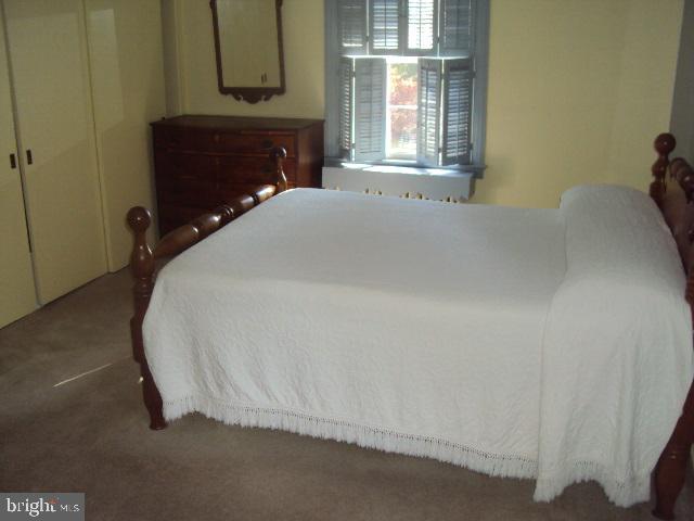 HILLCREST - Residential
