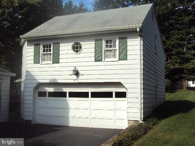 HILLCREST - Residential