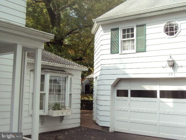 HILLCREST - Residential