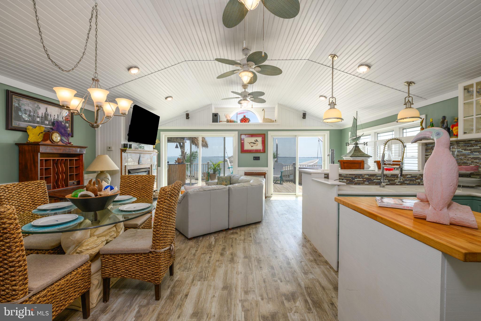WHITE HOUSE BEACH - Residential