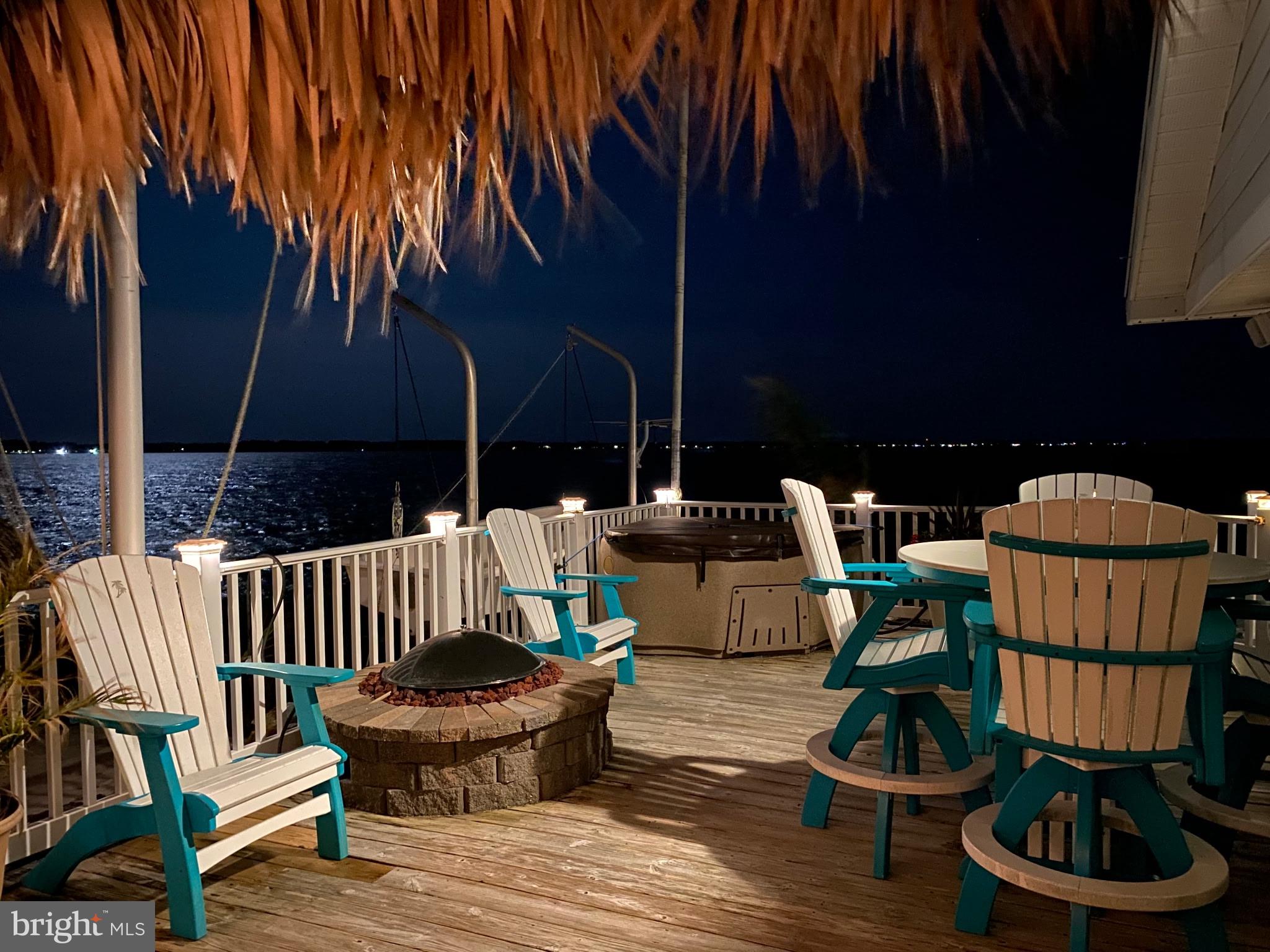 WHITE HOUSE BEACH - Residential