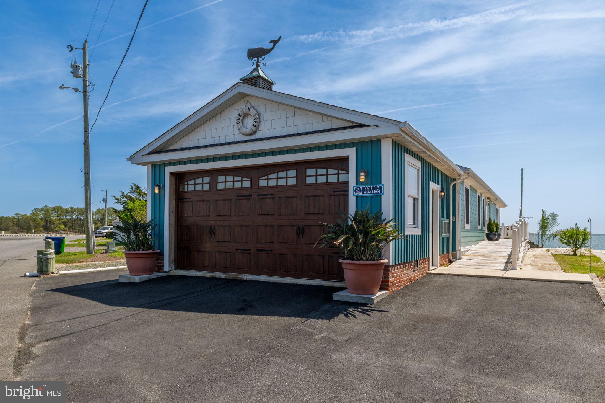 WHITE HOUSE BEACH - Residential
