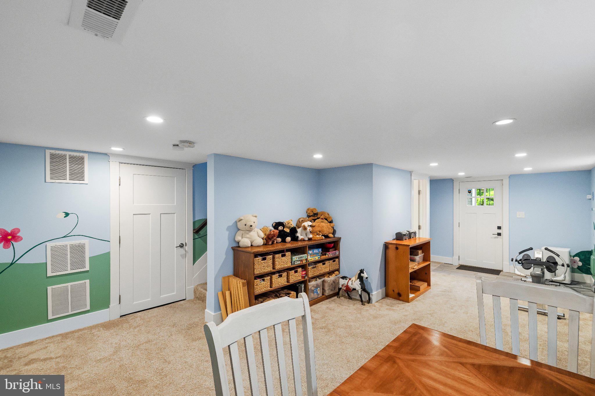 HYATTSVILLE - Residential