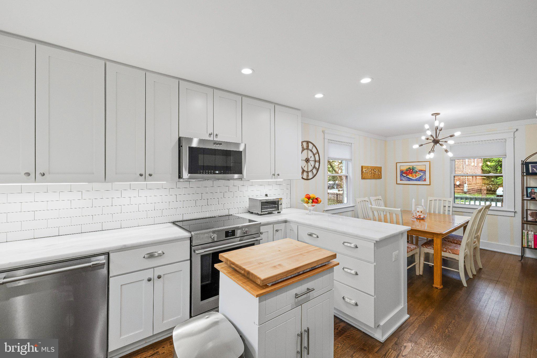 HYATTSVILLE - Residential
