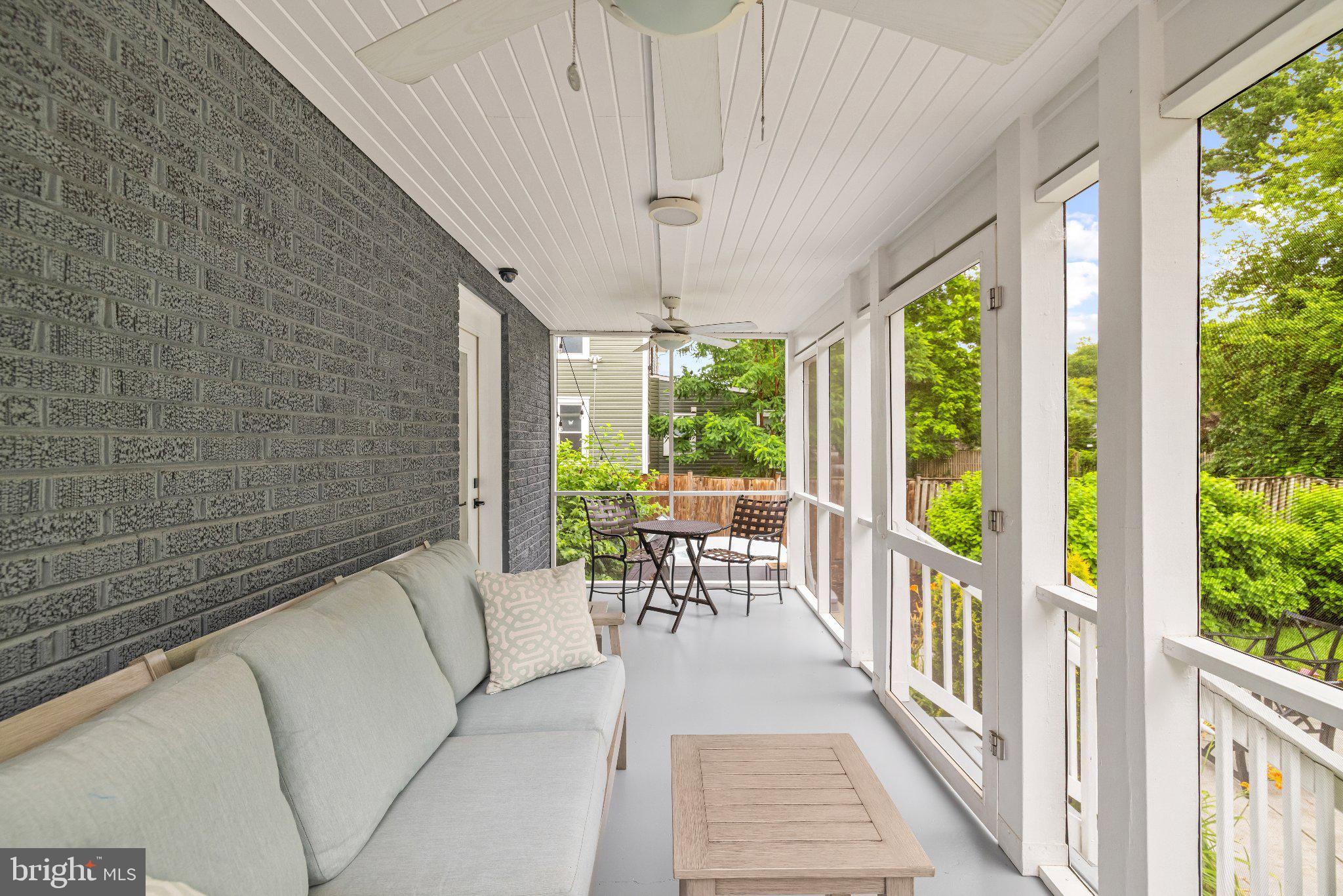 HYATTSVILLE - Residential