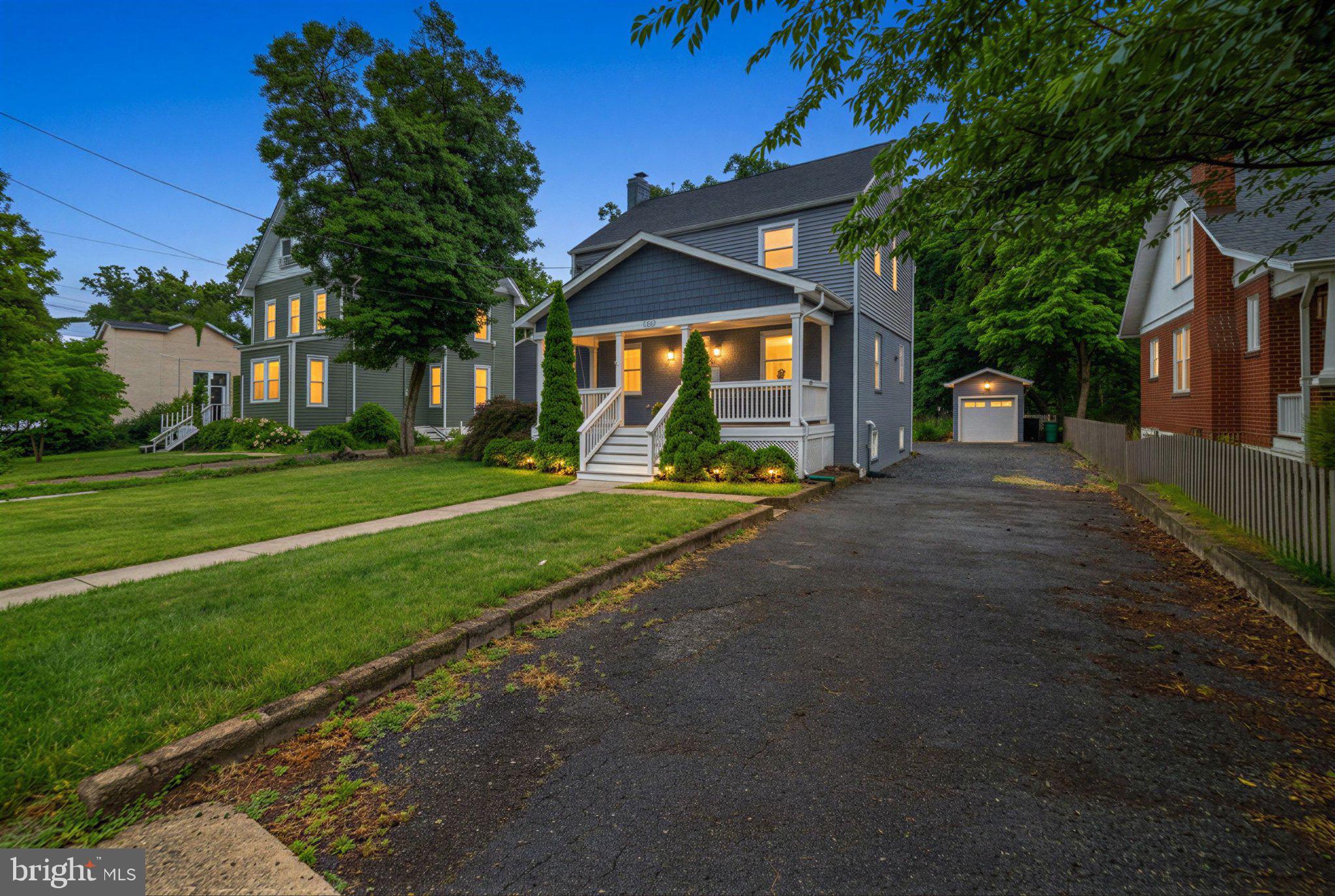 HYATTSVILLE - Residential