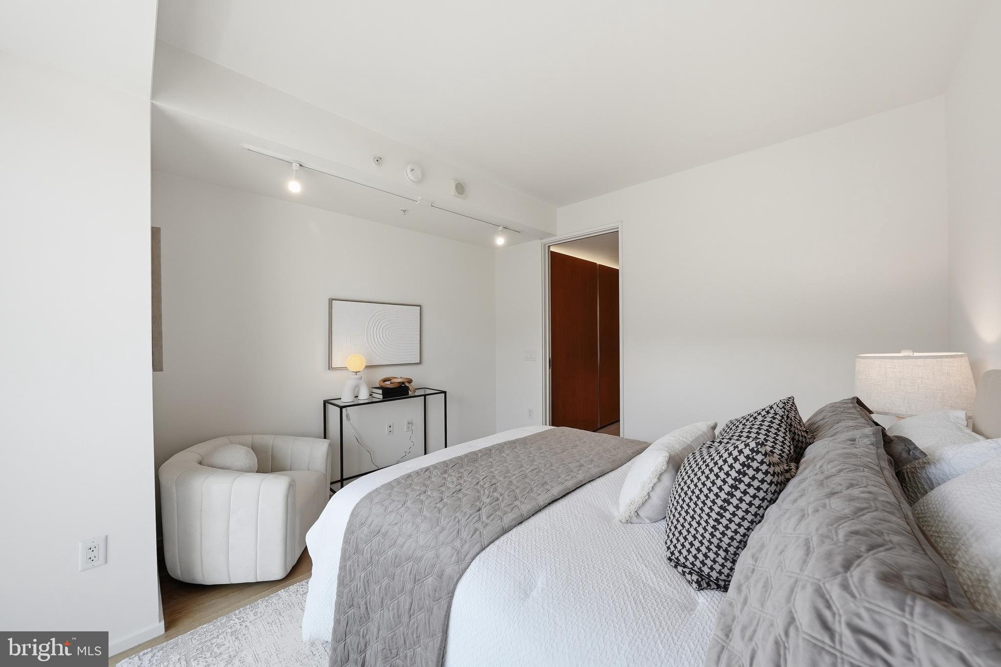 PENN QUARTER - Residential