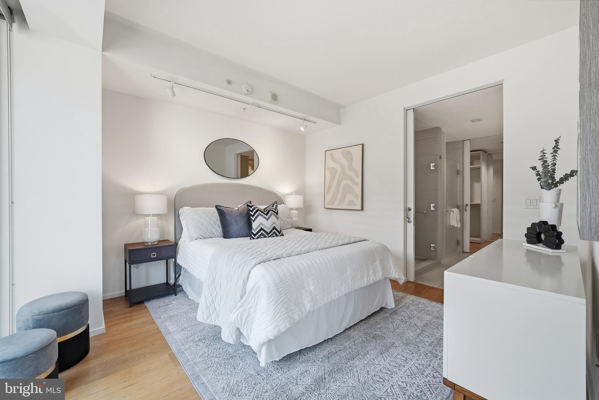 PENN QUARTER - Residential