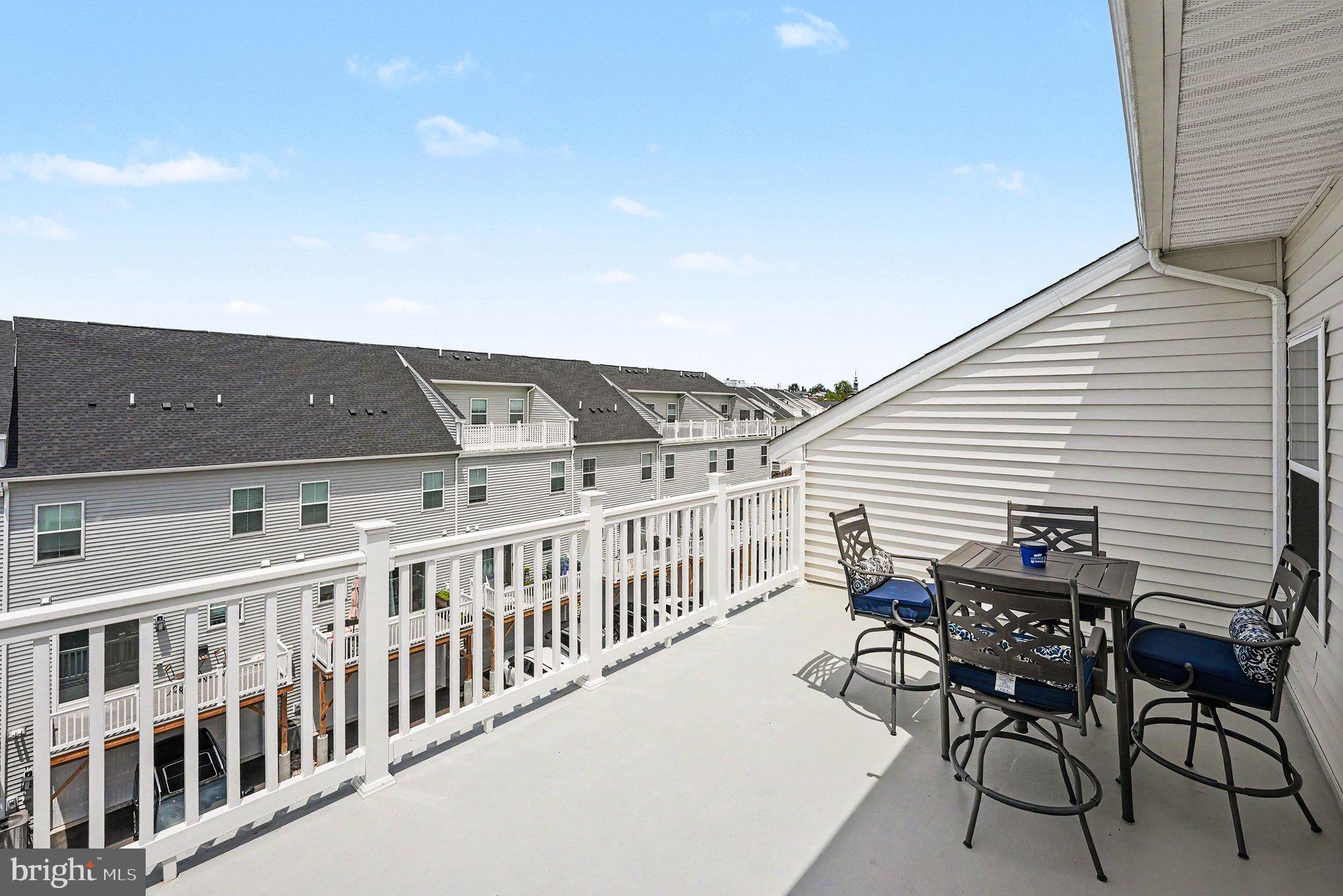 RIVER POINTE - Residential