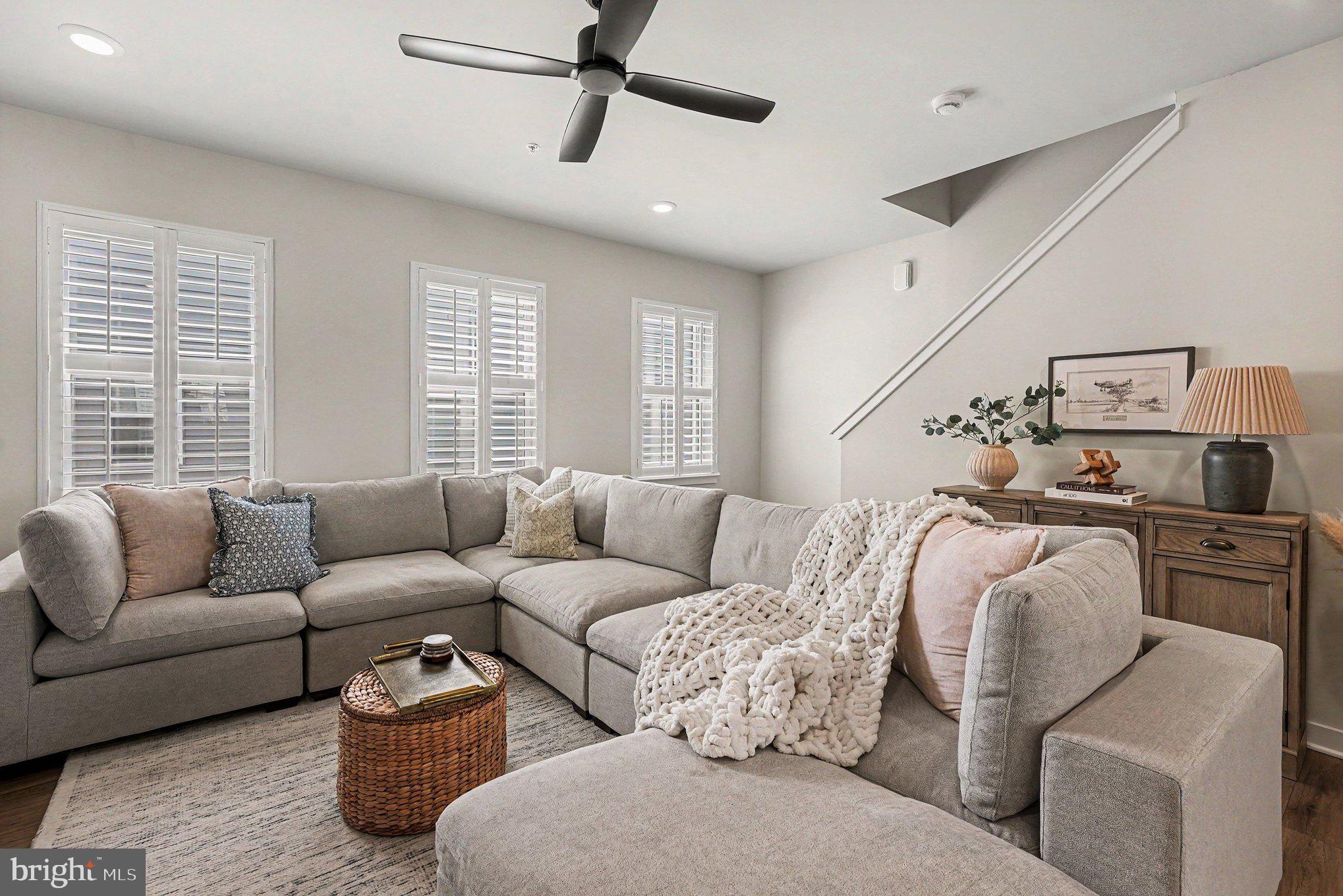 RIVER POINTE - Residential