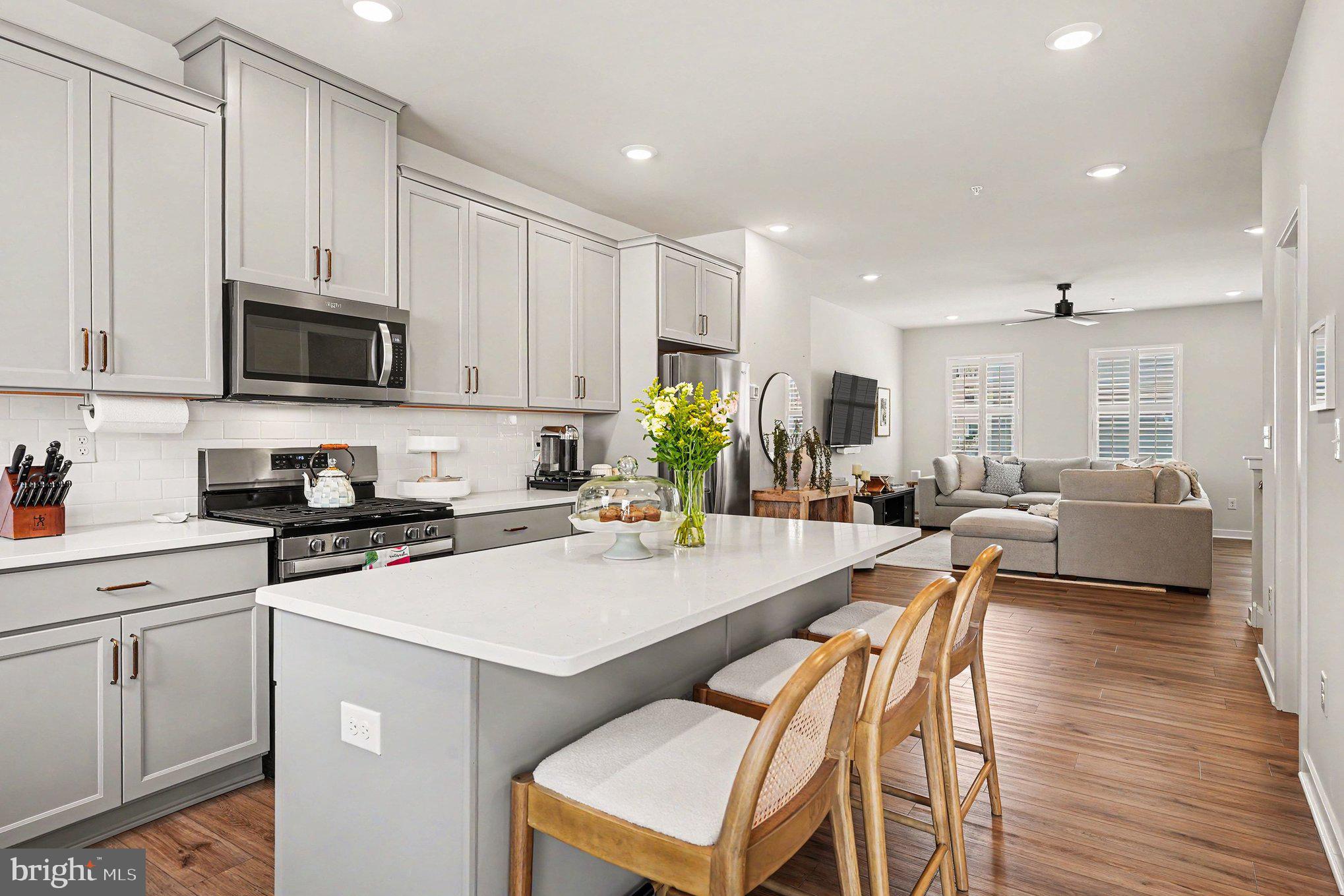 RIVER POINTE - Residential