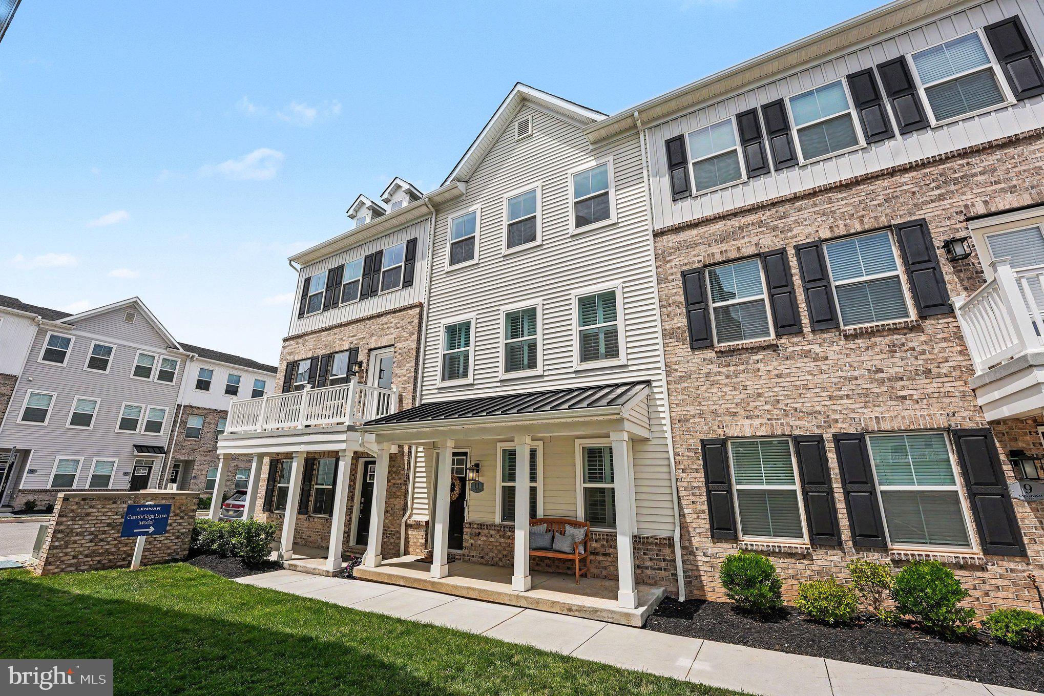 RIVER POINTE - Residential
