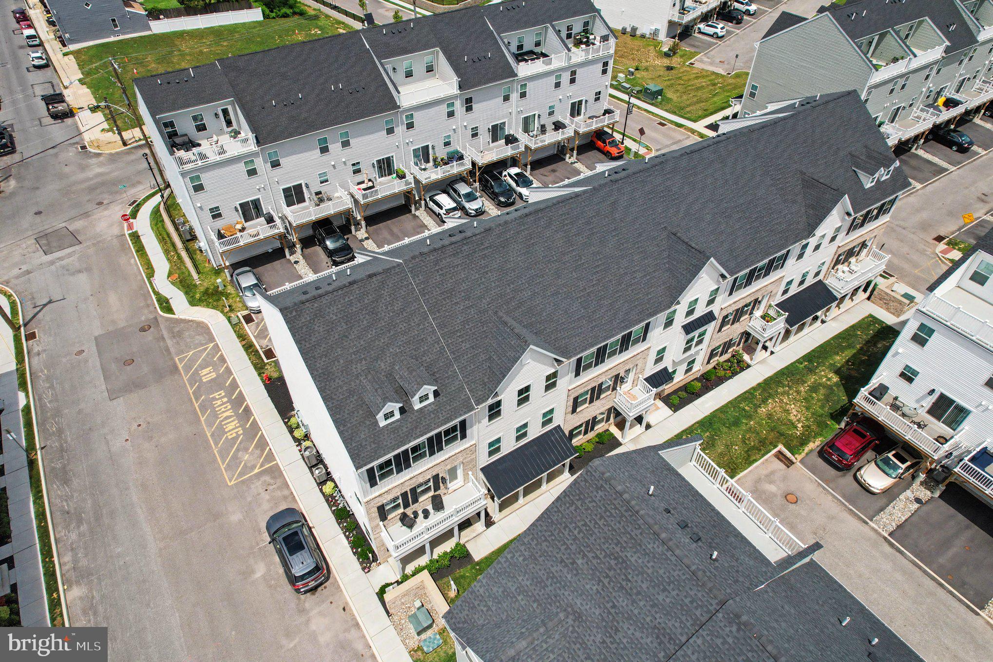 RIVER POINTE - Residential