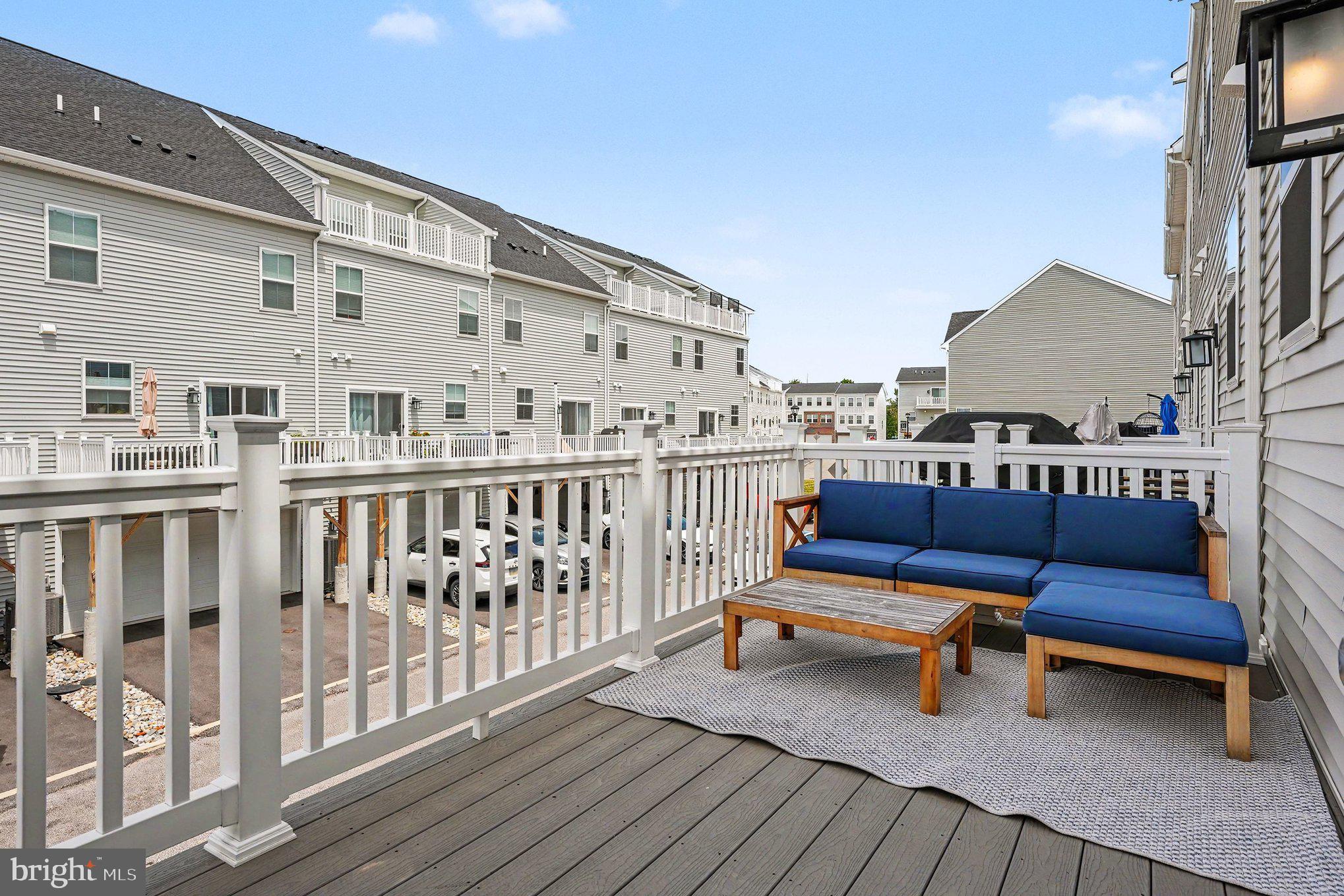 RIVER POINTE - Residential