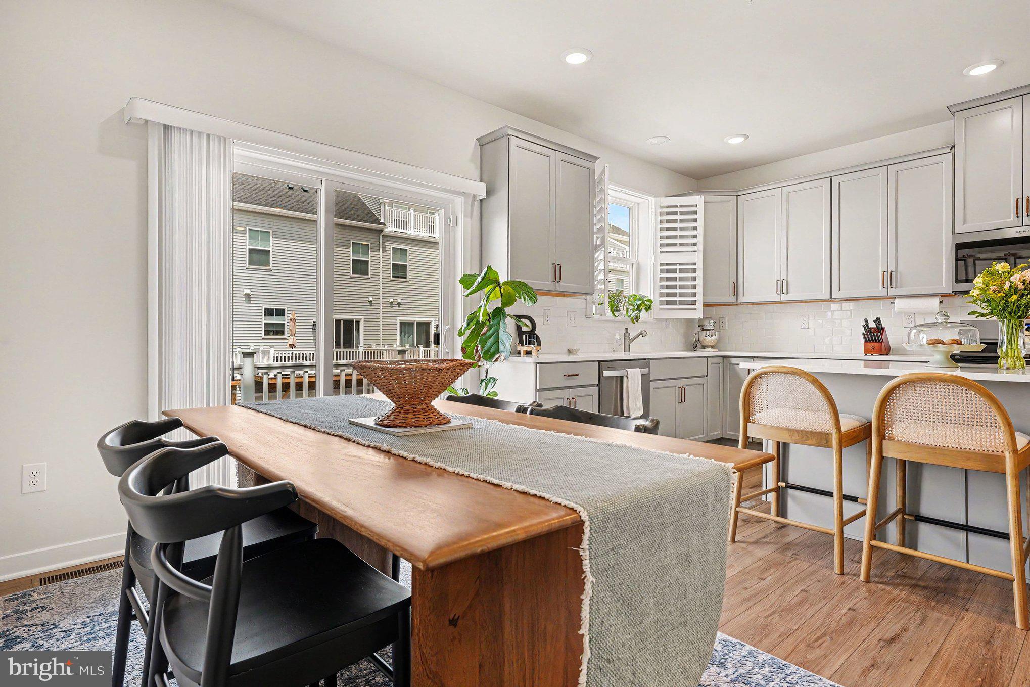 RIVER POINTE - Residential