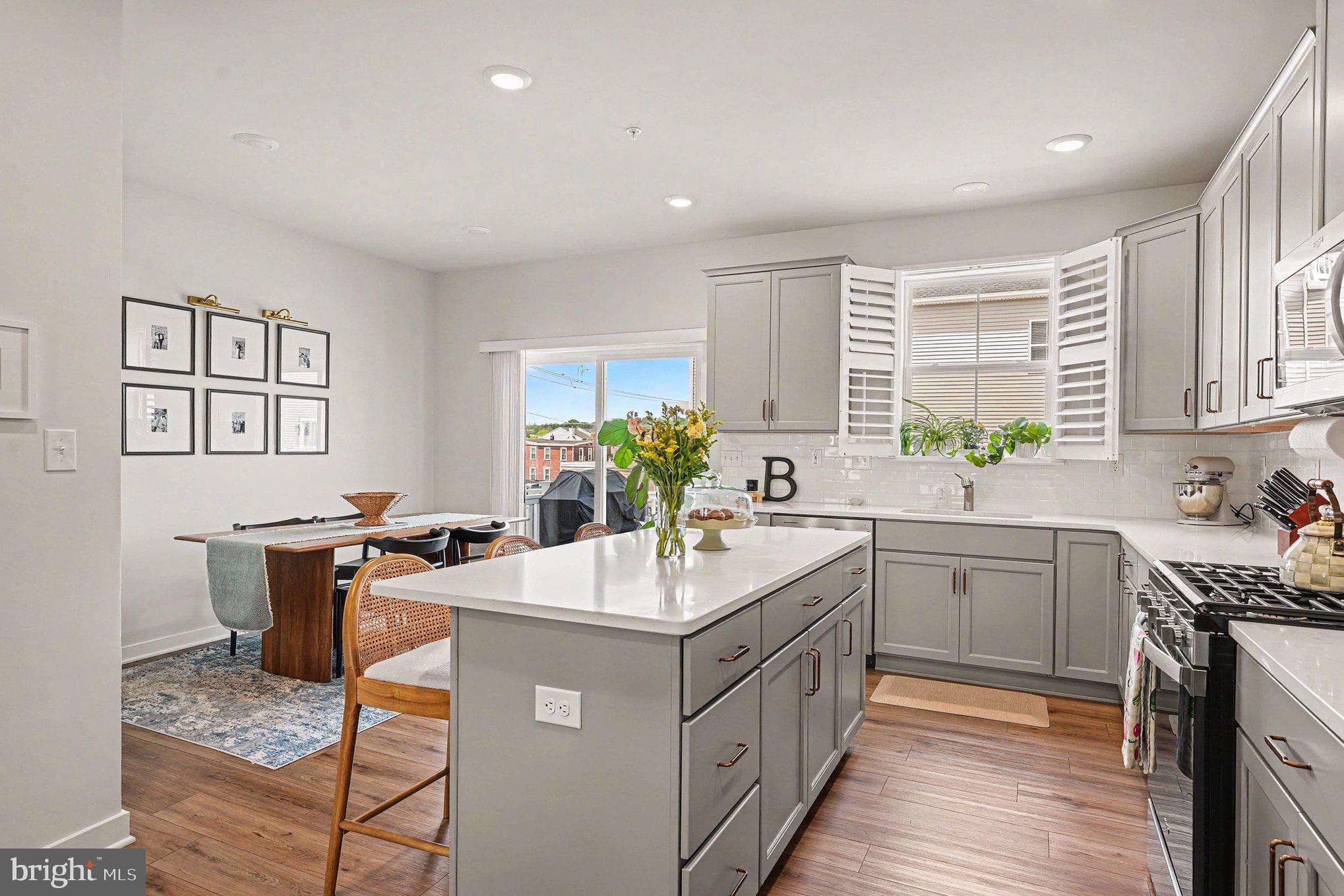 RIVER POINTE - Residential