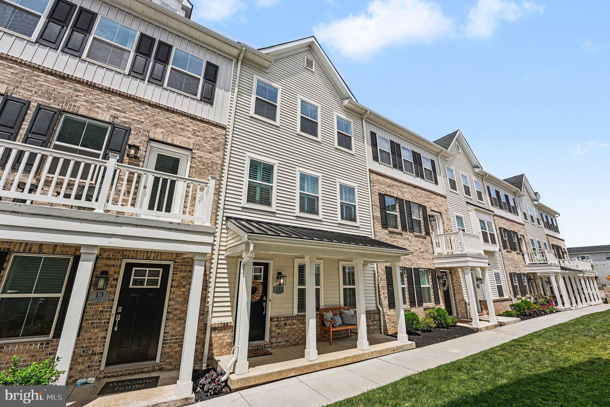 RIVER POINTE - Residential