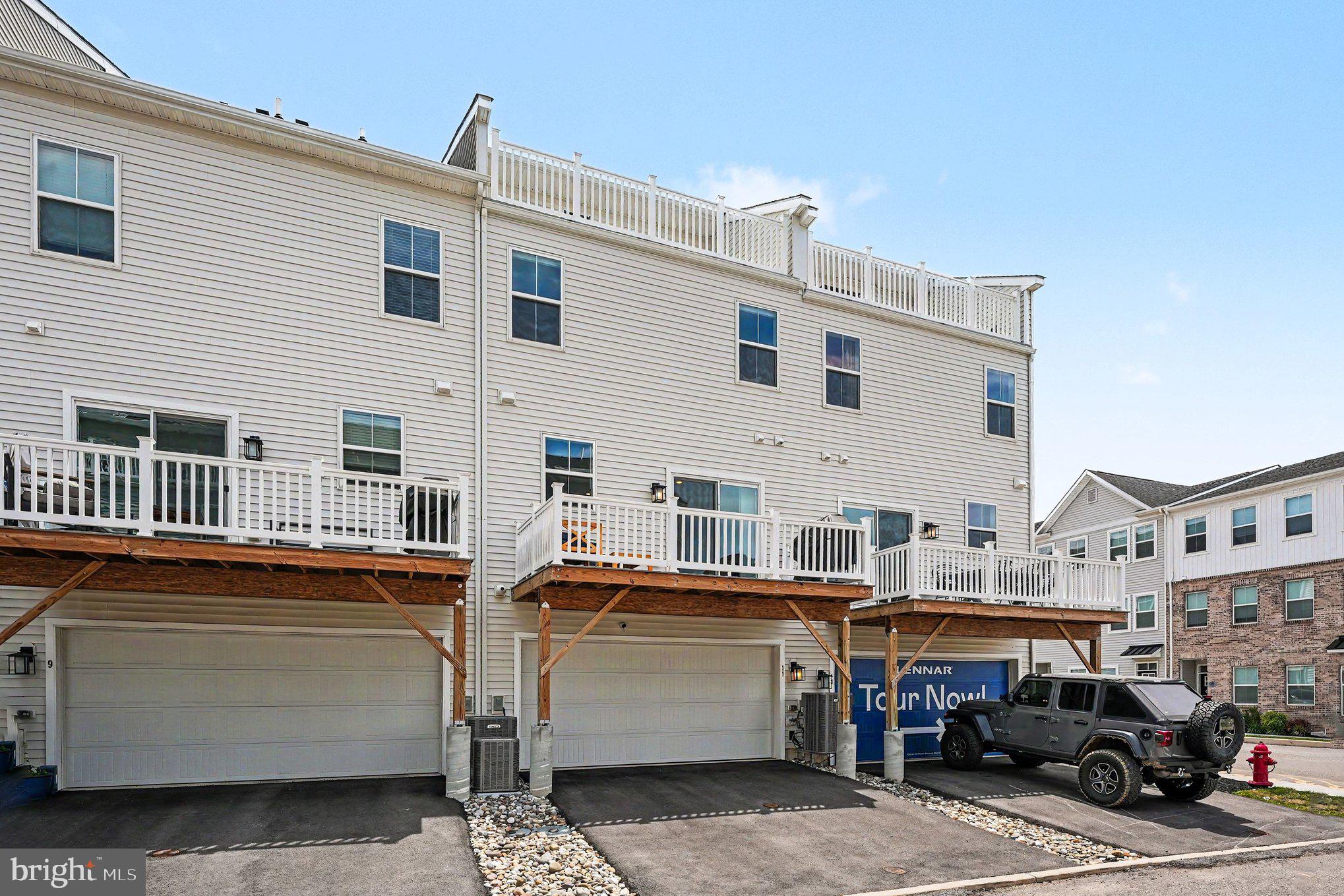 RIVER POINTE - Residential