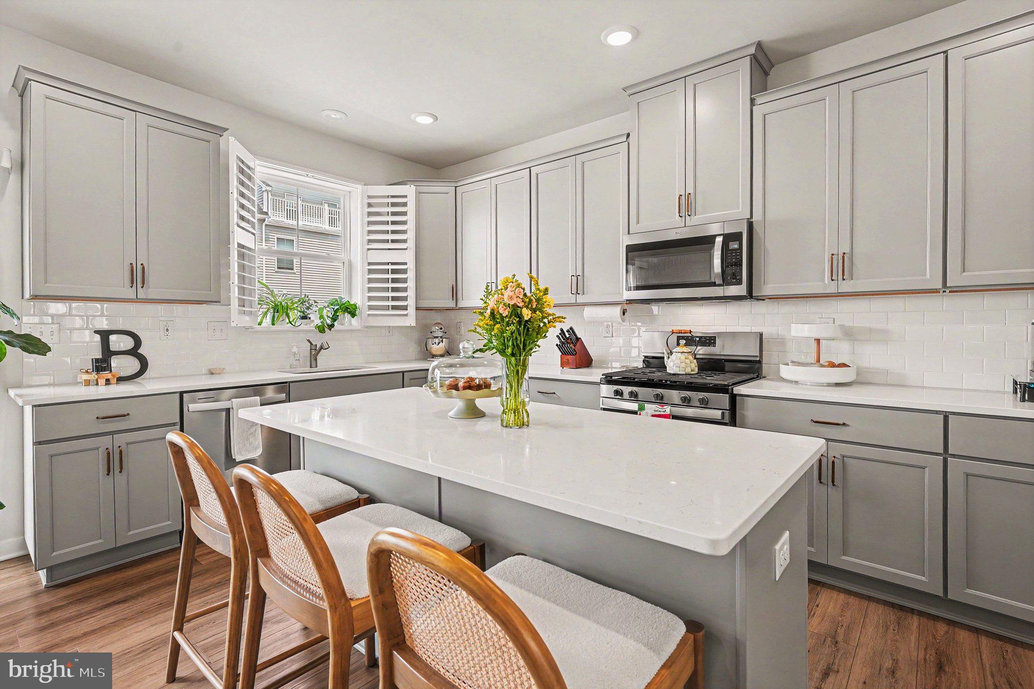 RIVER POINTE - Residential