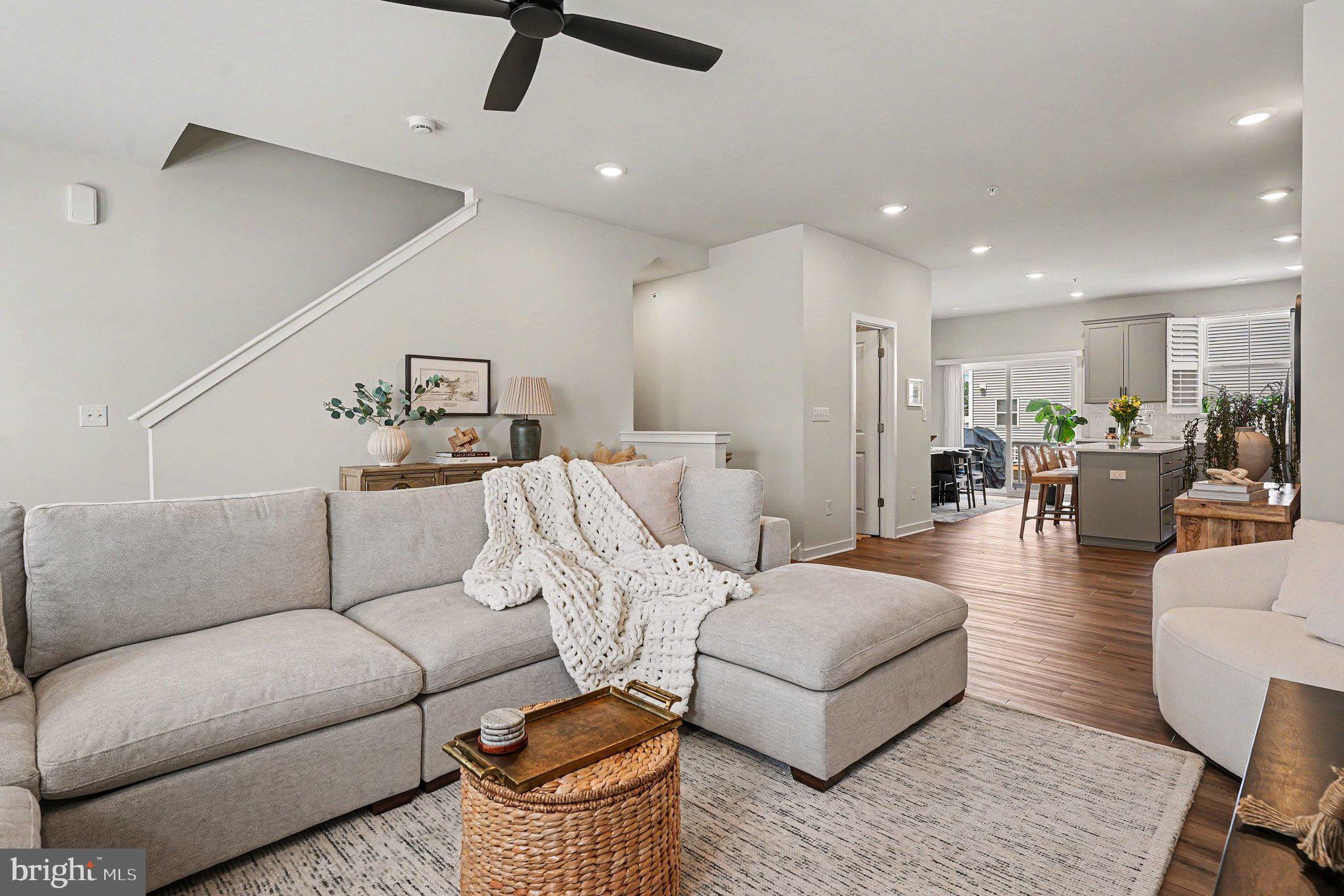 RIVER POINTE - Residential