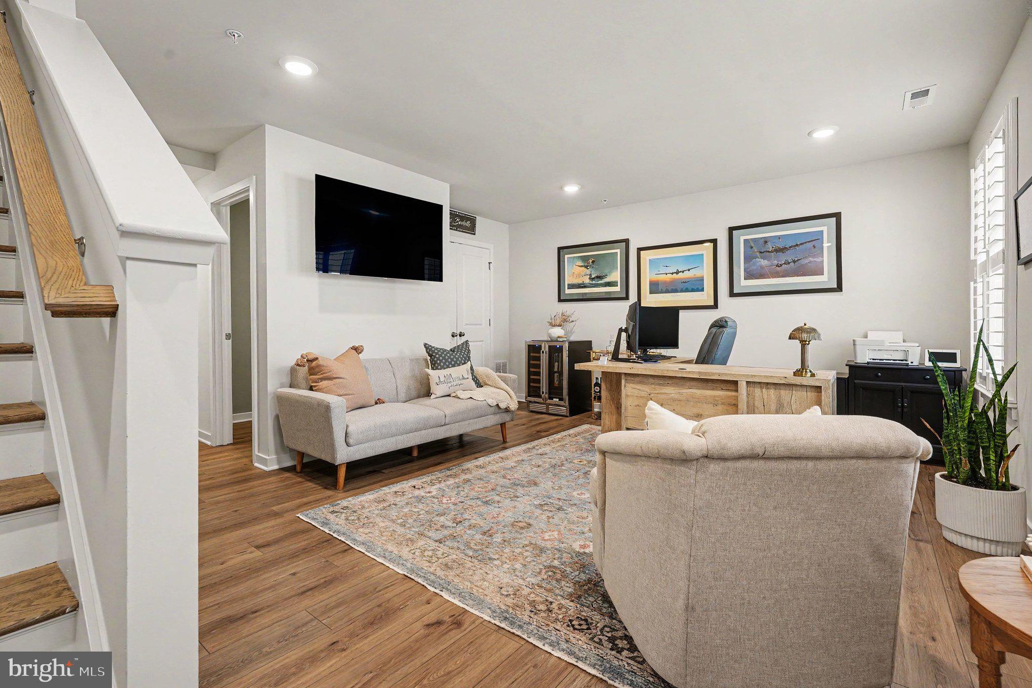 RIVER POINTE - Residential