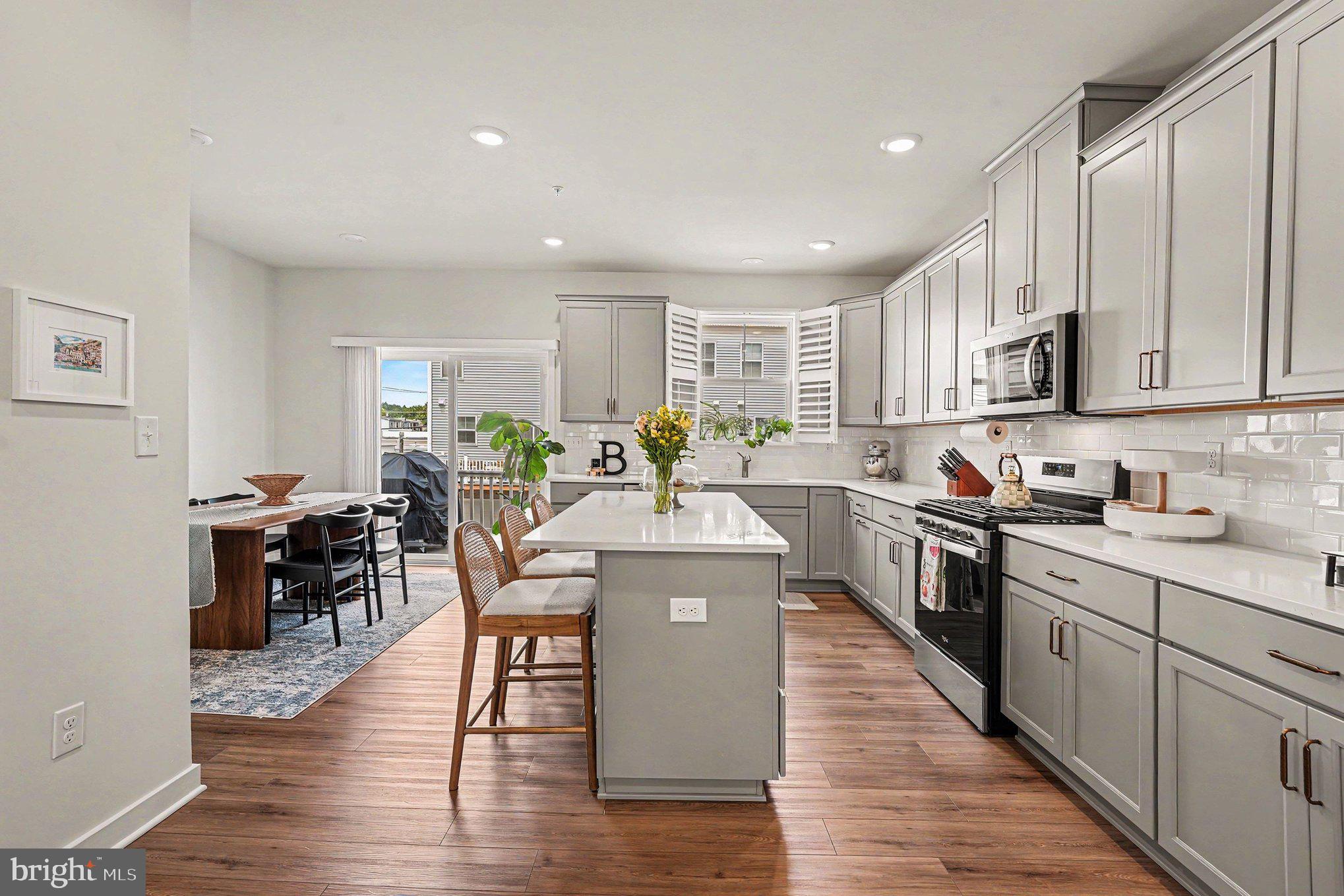 RIVER POINTE - Residential