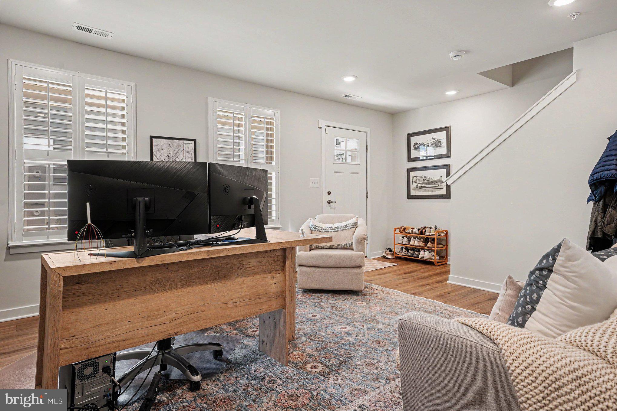 RIVER POINTE - Residential