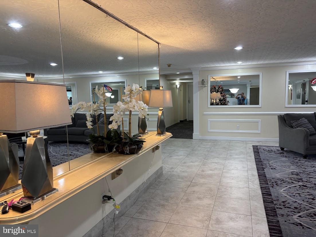 JENKINTOWN - Residential