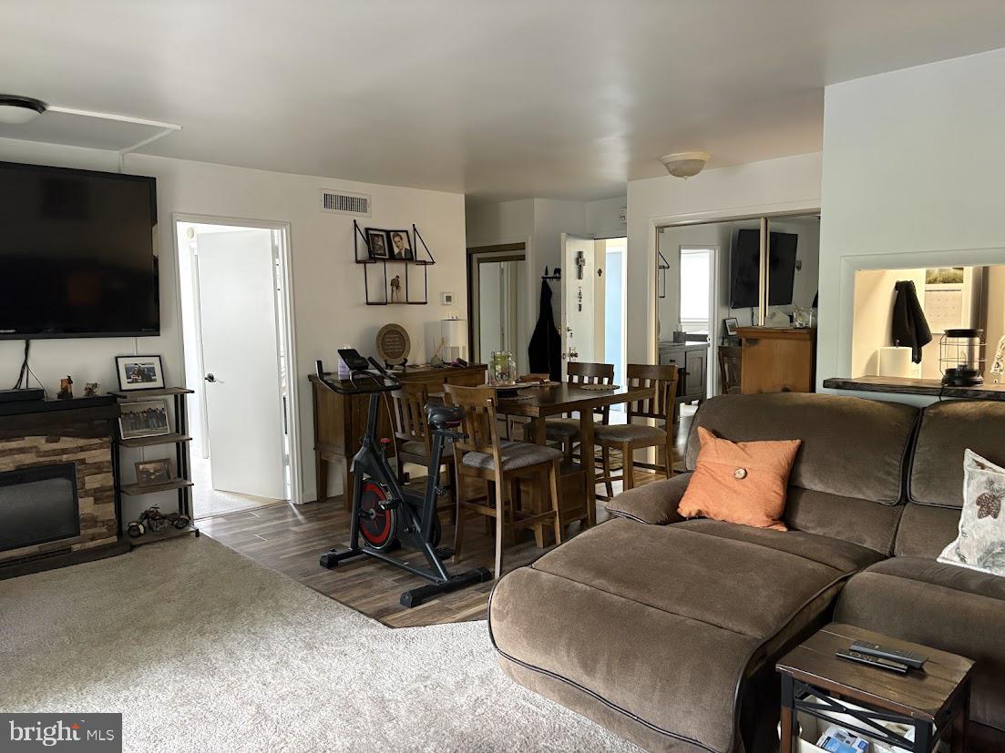 JENKINTOWN - Residential