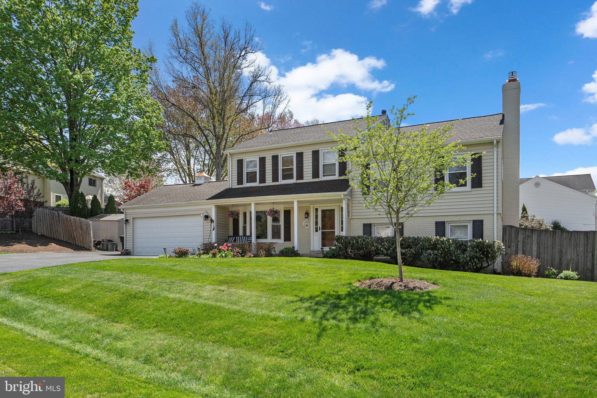 BROOKVILLE KNOLLS - Residential