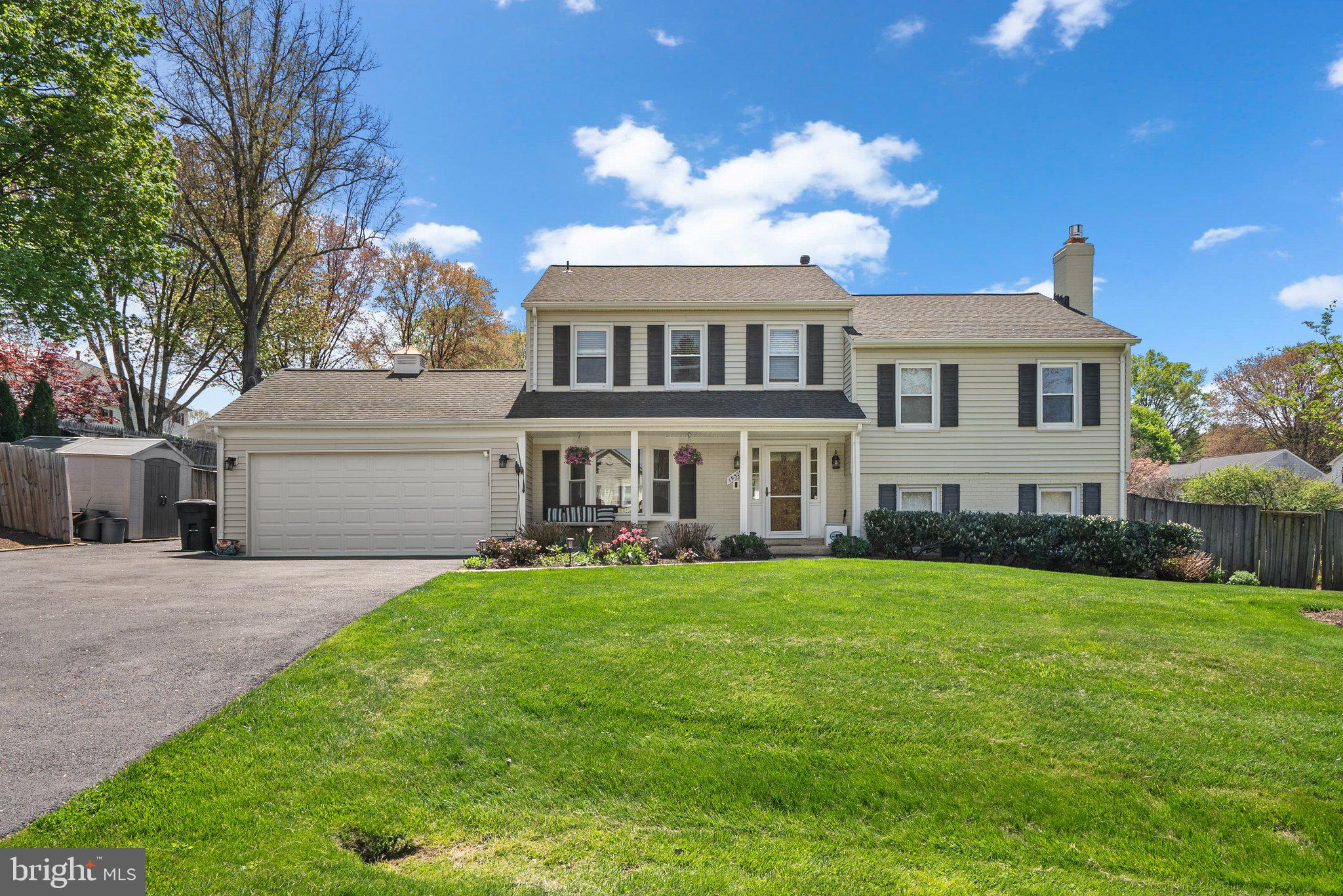 BROOKVILLE KNOLLS - Residential