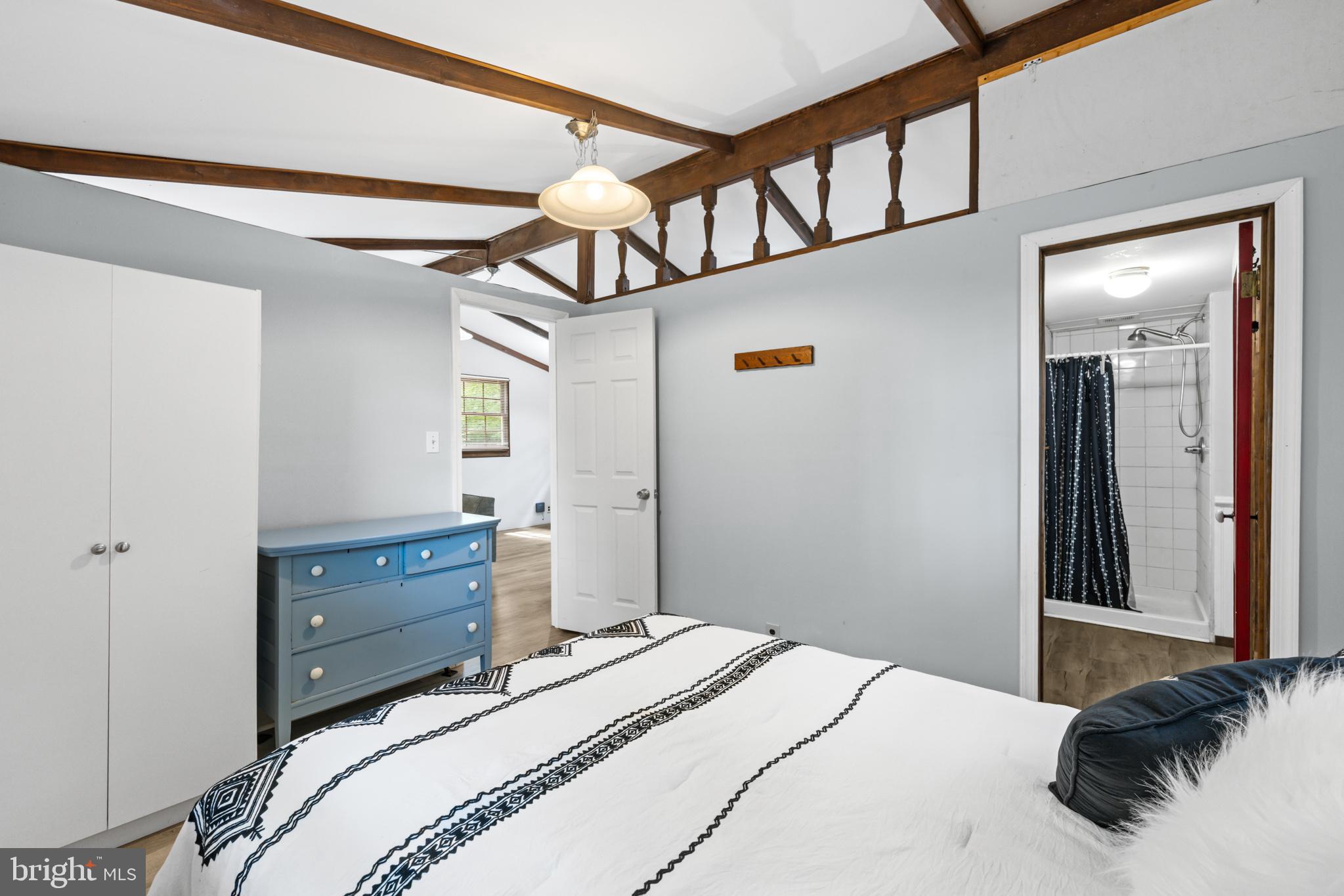 LAUREL MOUNTAIN - Residential