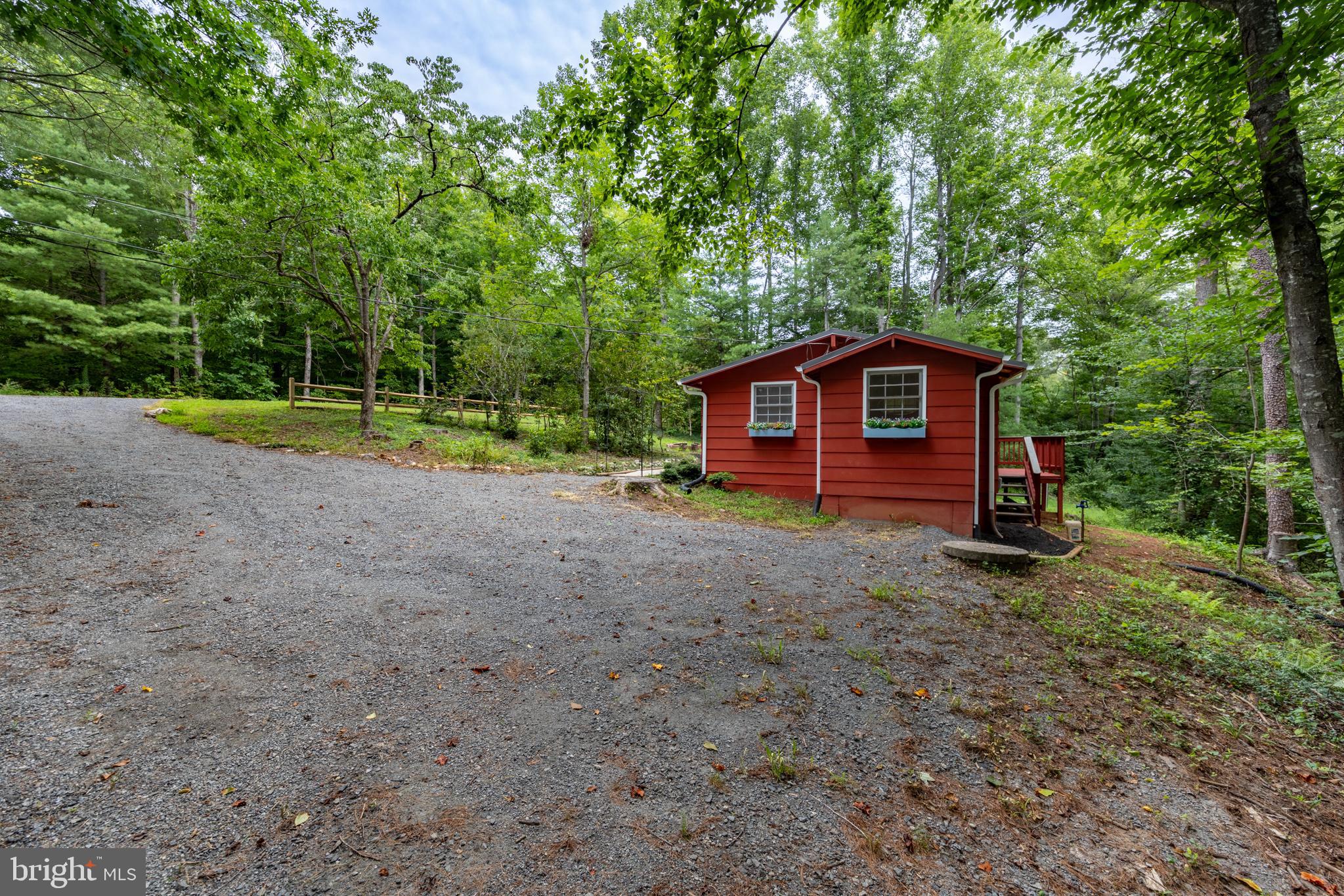 LAUREL MOUNTAIN - Residential