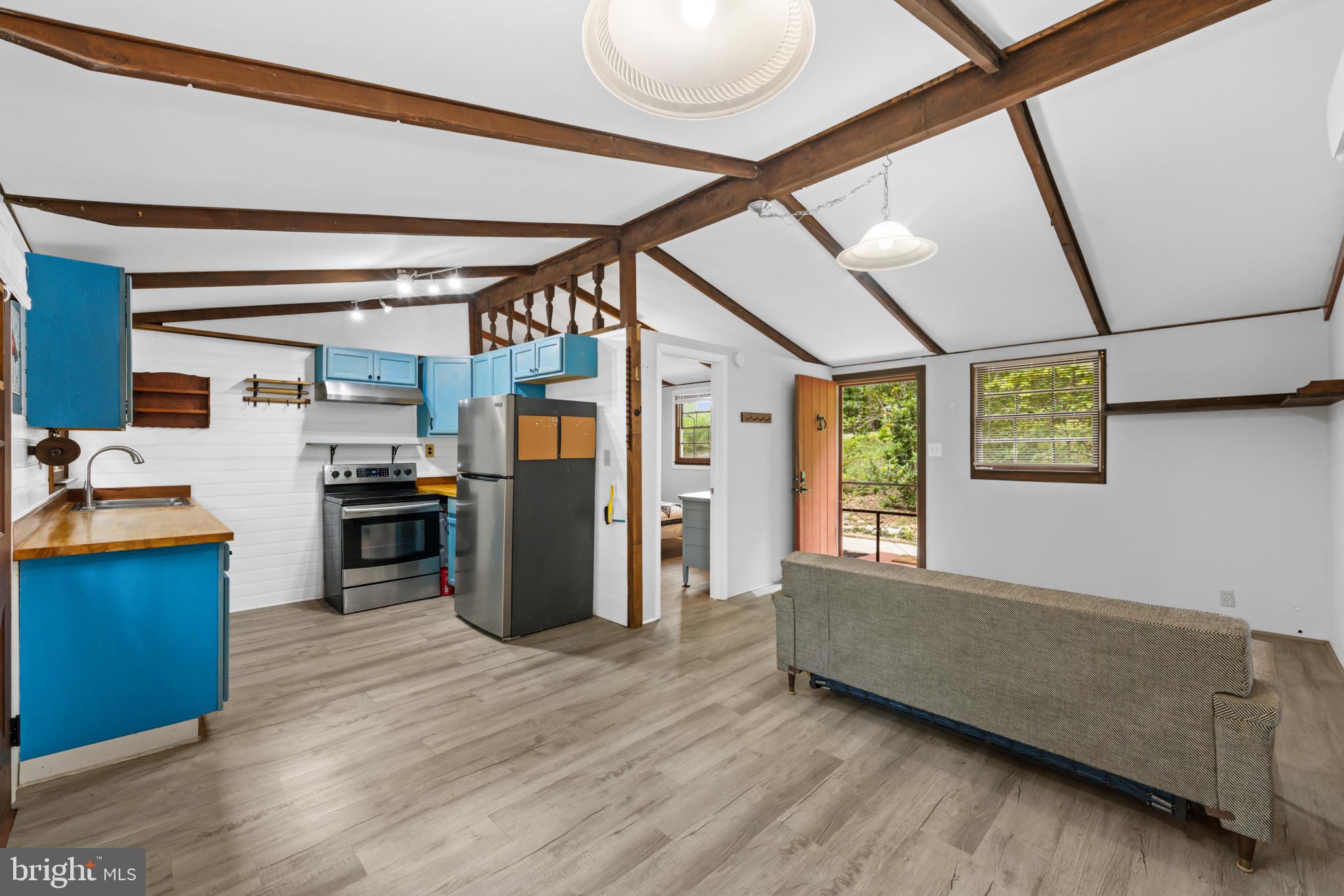 LAUREL MOUNTAIN - Residential