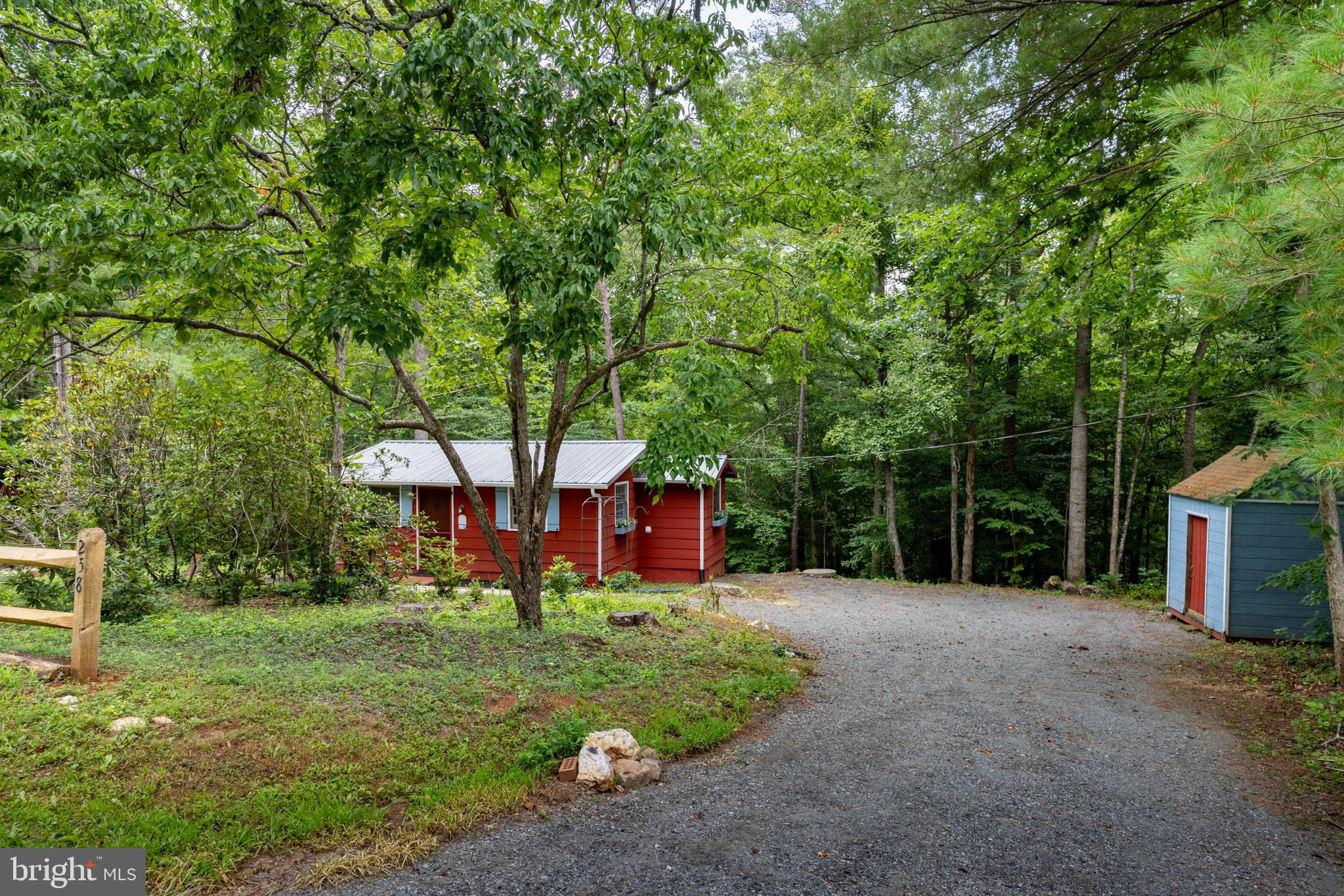LAUREL MOUNTAIN - Residential