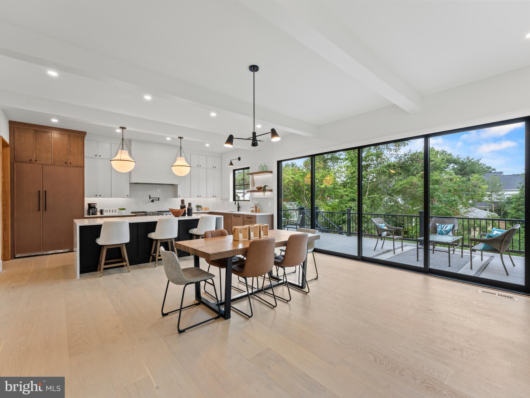 VIENNA WOODS - Residential