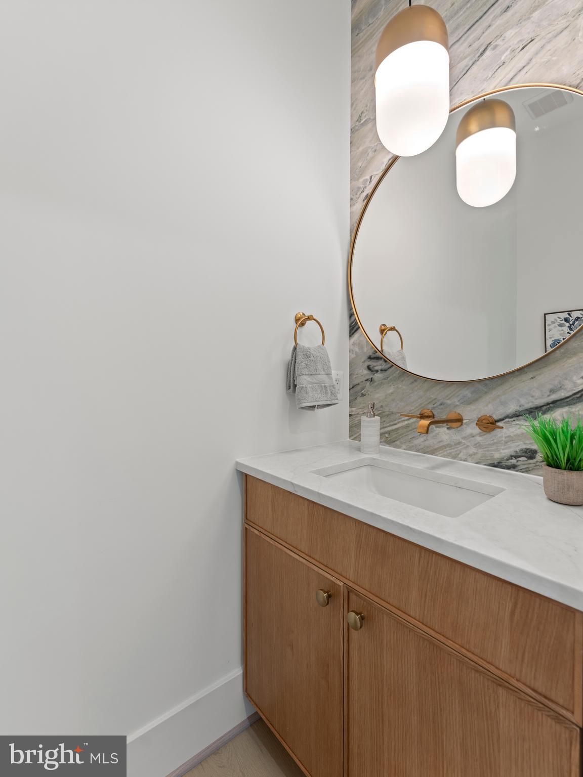VIENNA WOODS - Residential