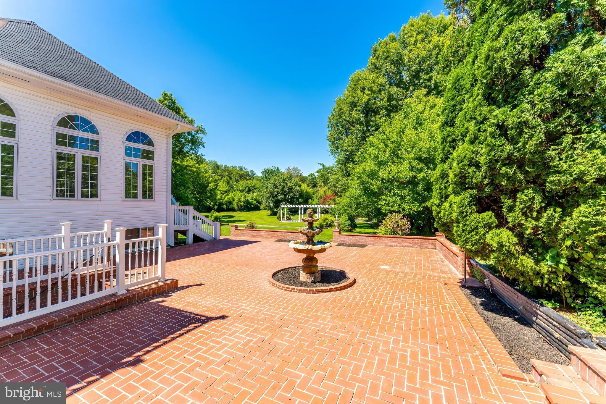 RICHLAND HUNT - Residential
