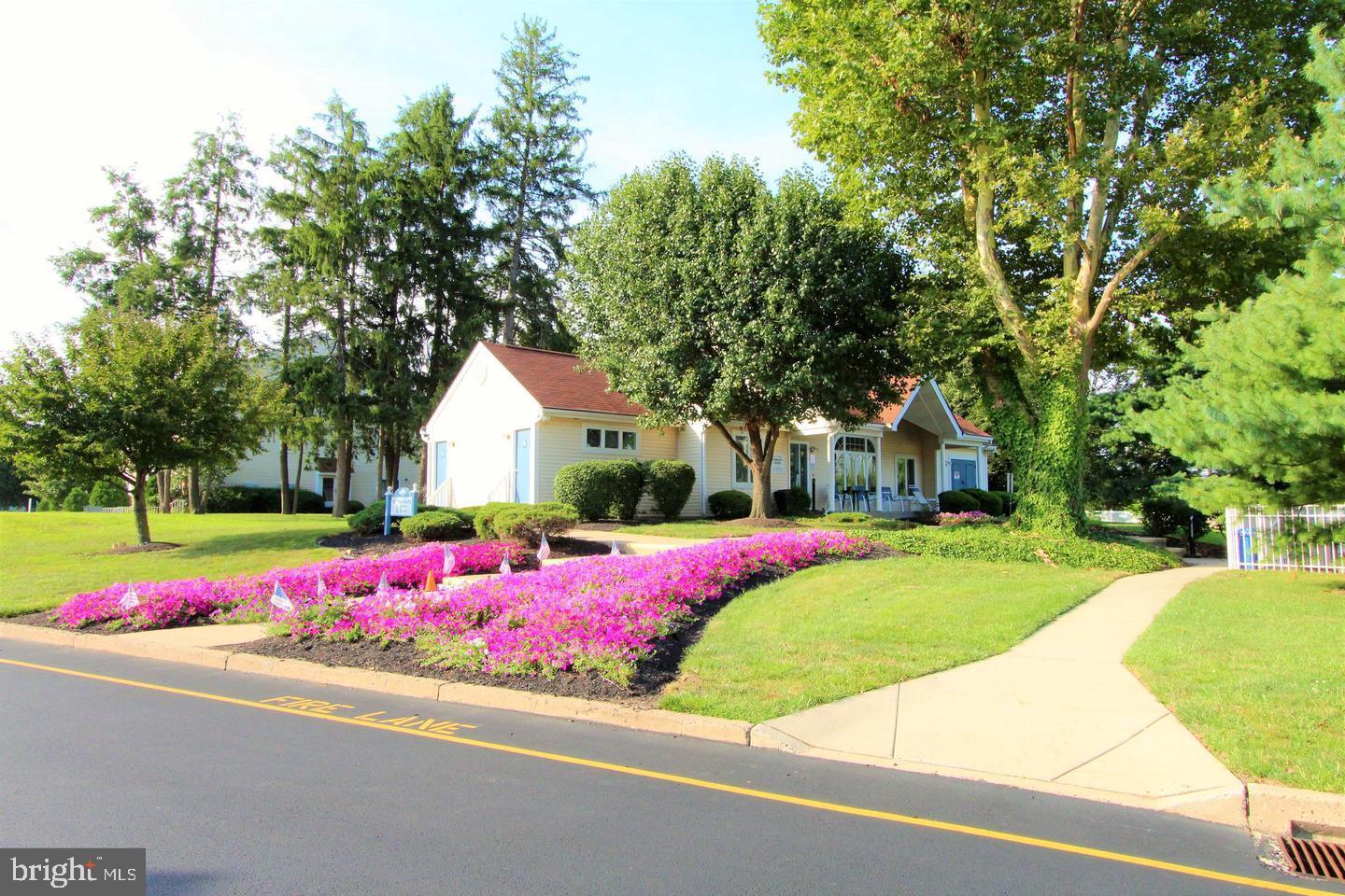 CRESTWOOD CONDO - Residential Lease